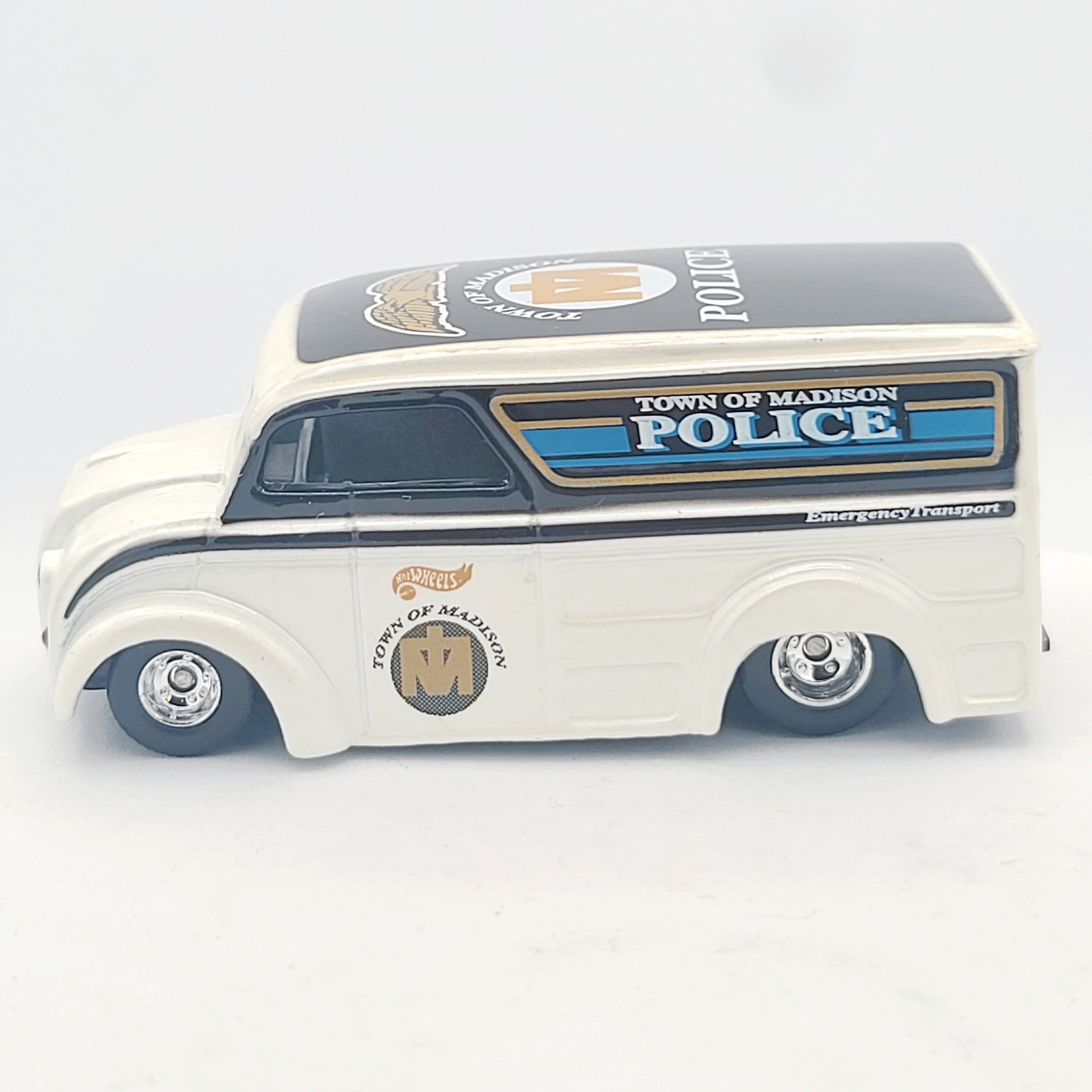 Hot Wheels Dairy Delivery Divco Milk Truck - Madison, Wisconsin (1999 HW Cop Rods)