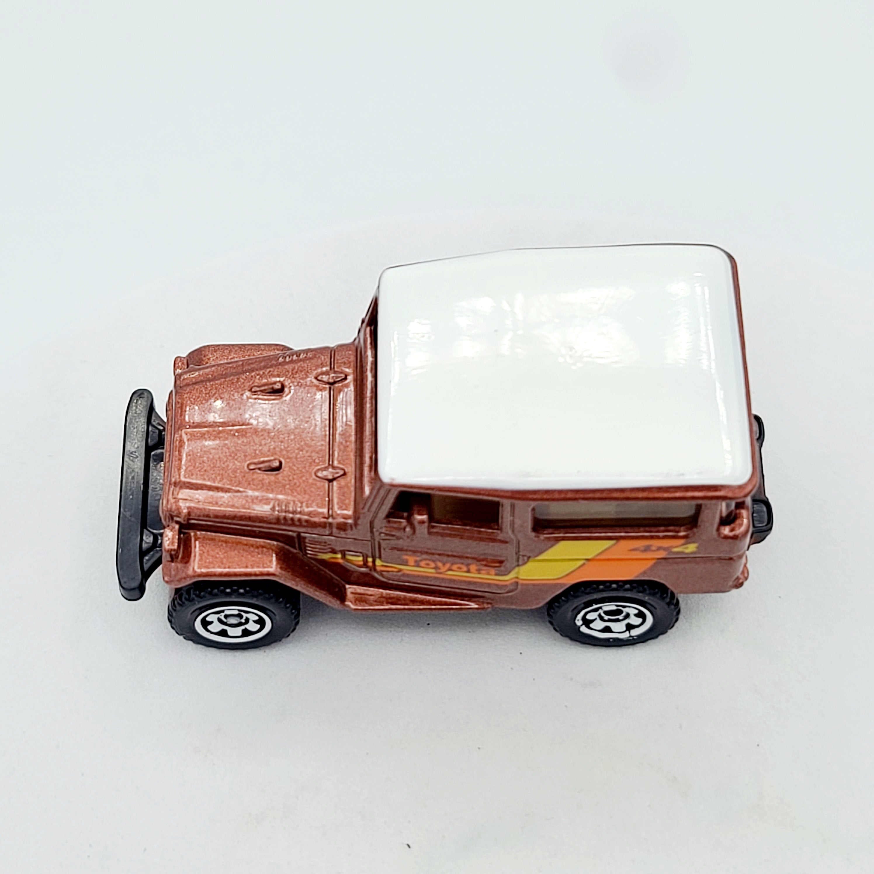 Matchbox '68 Toyota Land Cruiser FJ40 (2013 MBX Basic - Explorers)