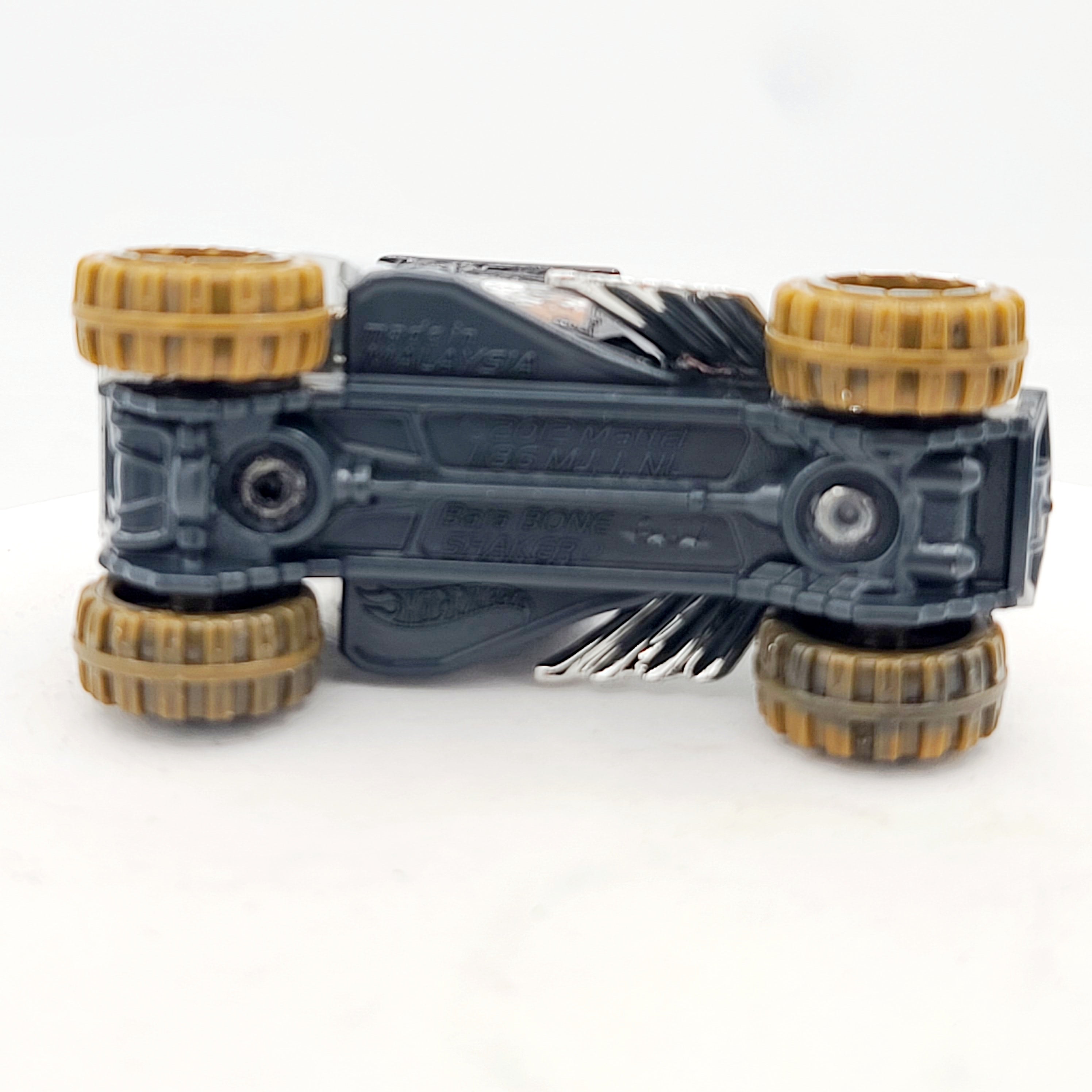 Hot Wheels Baja Bone Shaker, black (2013 HW Basic - HW Stunt)