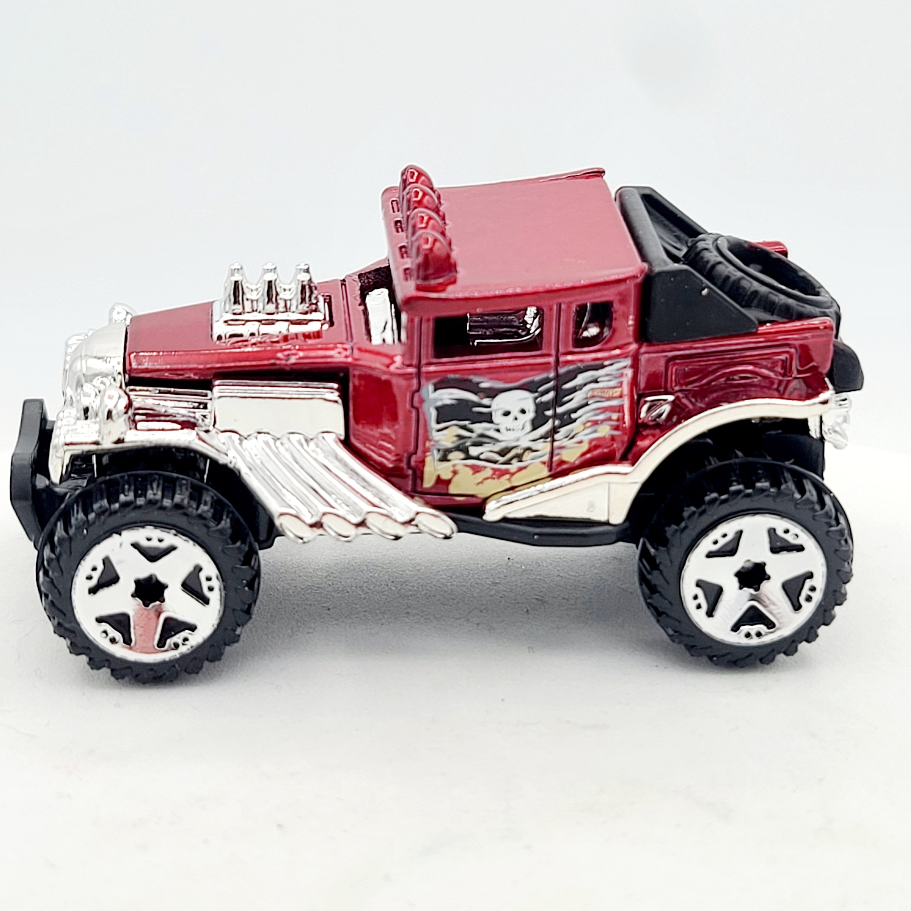 Hot Wheels Baja Bone Shaker, Red (2013 HW Basic - HW Stunt)