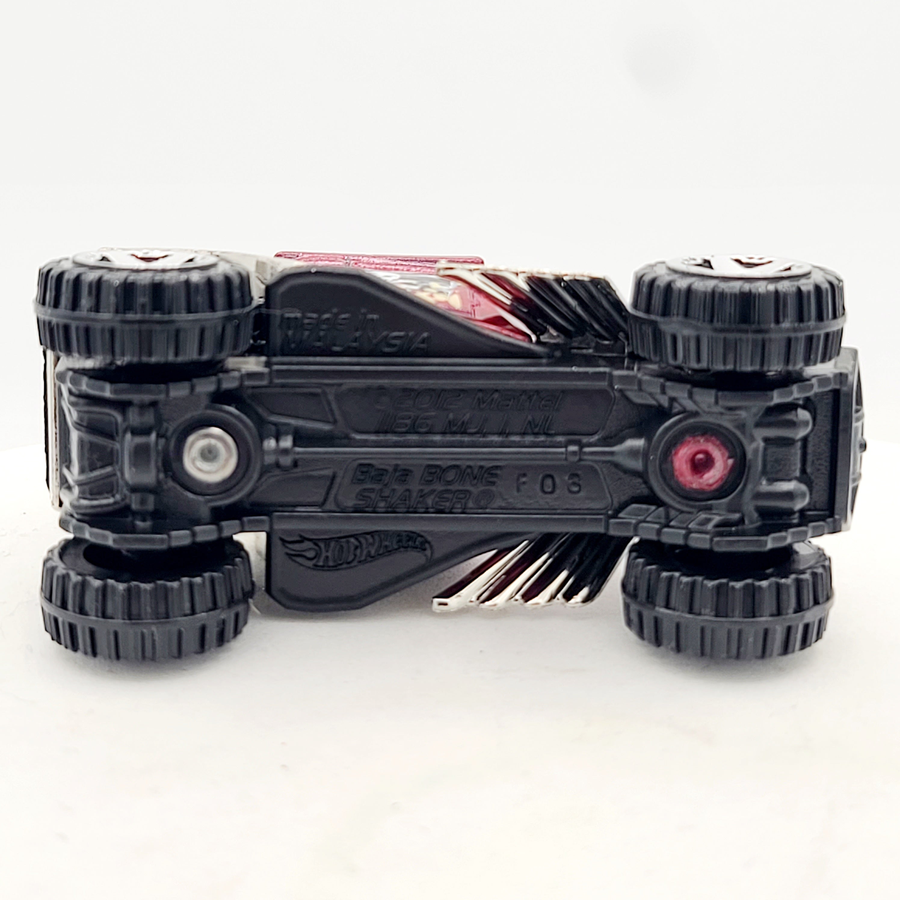 Hot Wheels Baja Bone Shaker, Red (2013 HW Basic - HW Stunt)