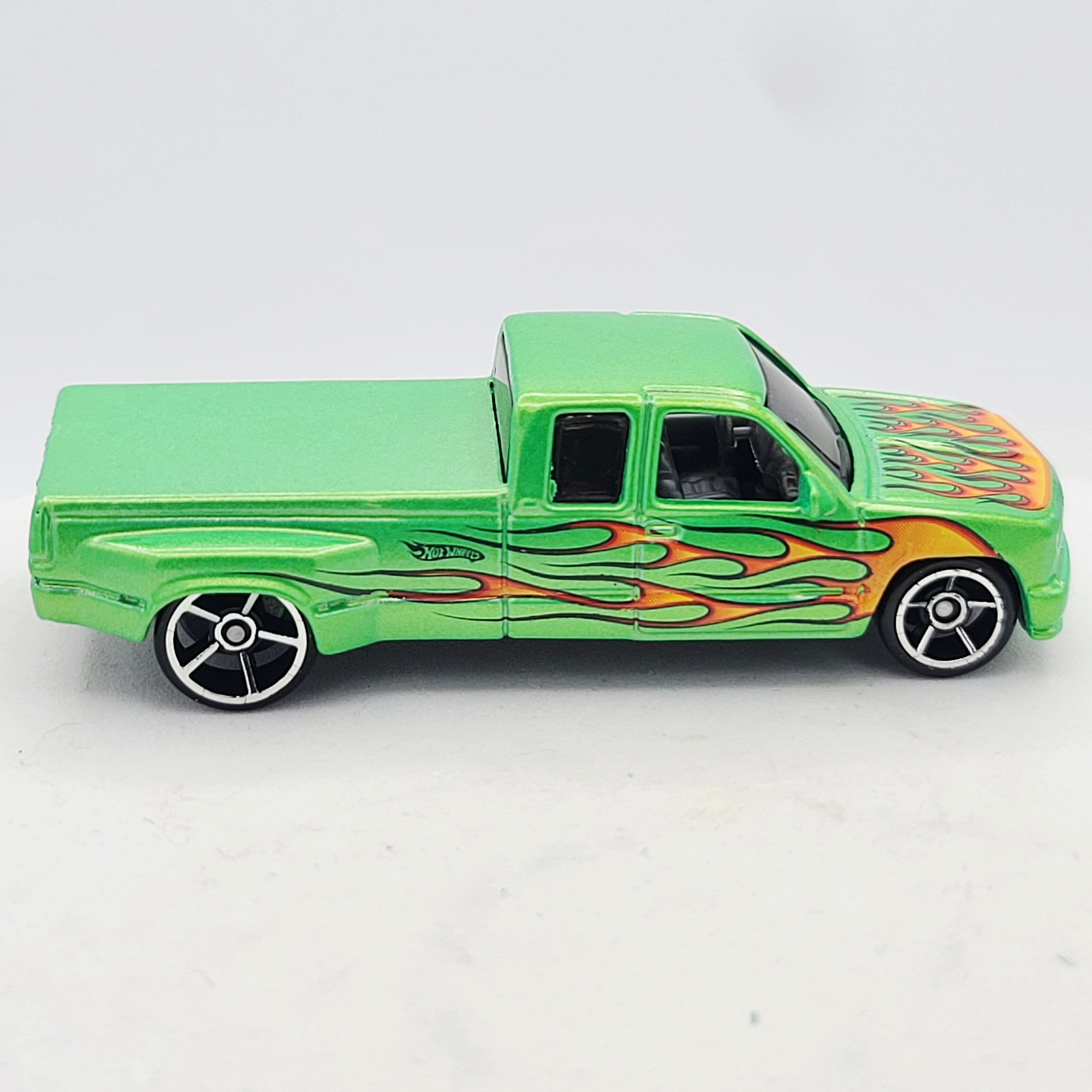 Hot Wheels Customized Chevrolet C3500 Pickup (2011 HW Basic - Heat Fleet)