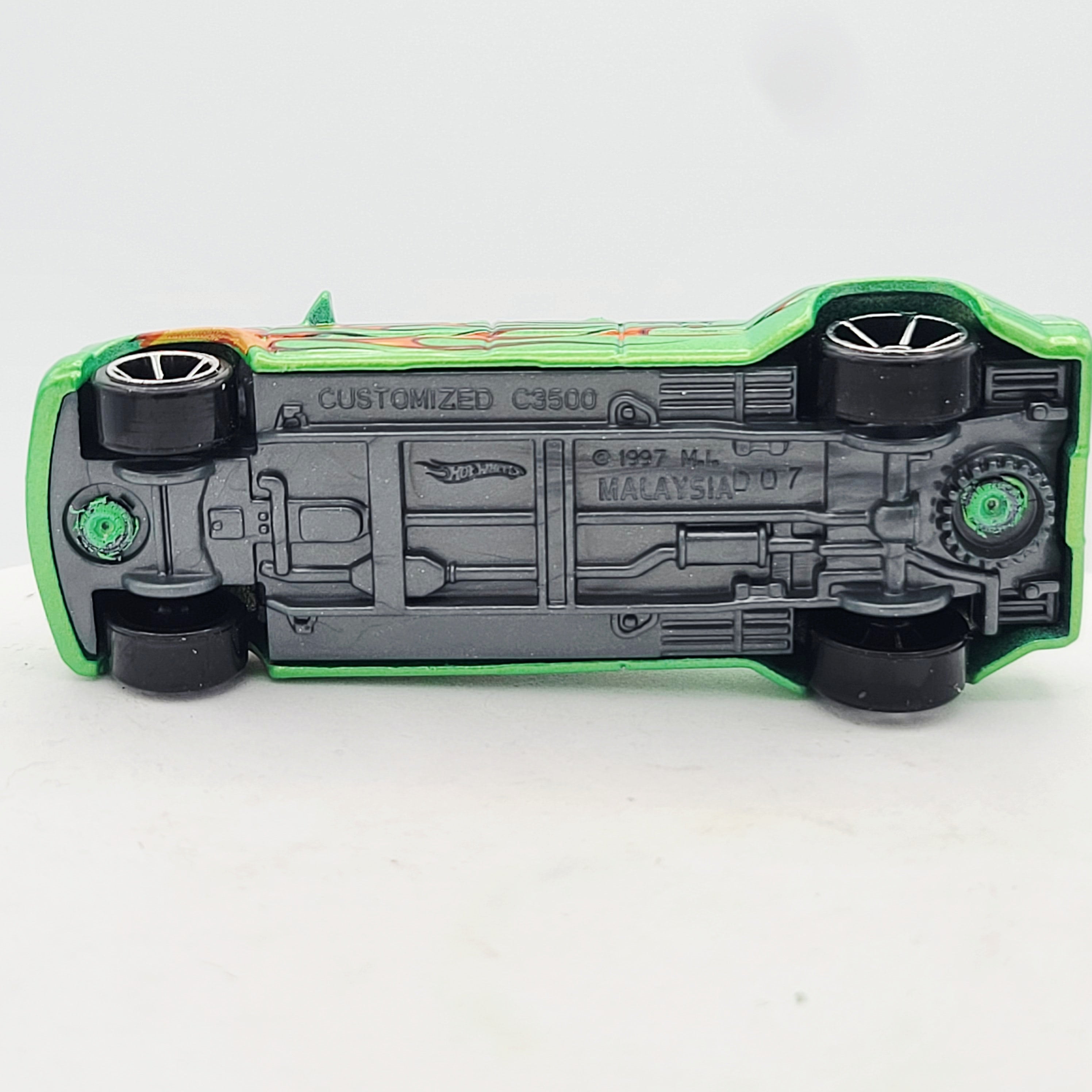 Hot Wheels Customized Chevrolet C3500 Pickup (2011 HW Basic - Heat Fleet)