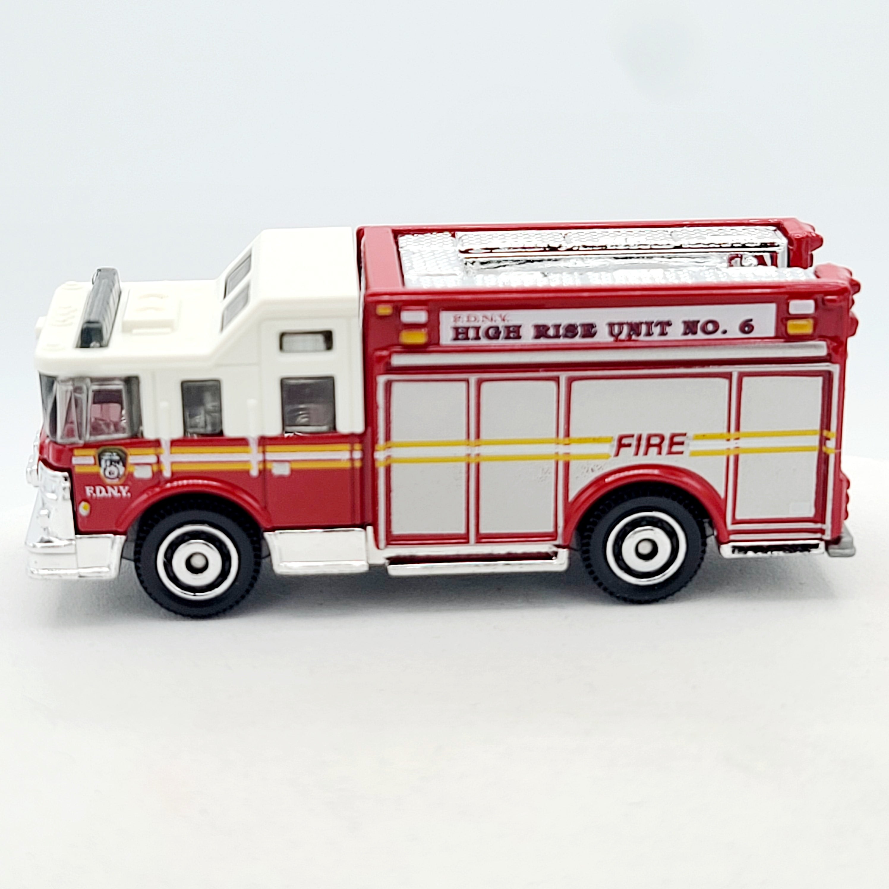 Matchbox MBX Hazard Squad Fire Truck "FDNY" "High Rise Rescue" (2015 MBX Basic - Heroic Rescue)