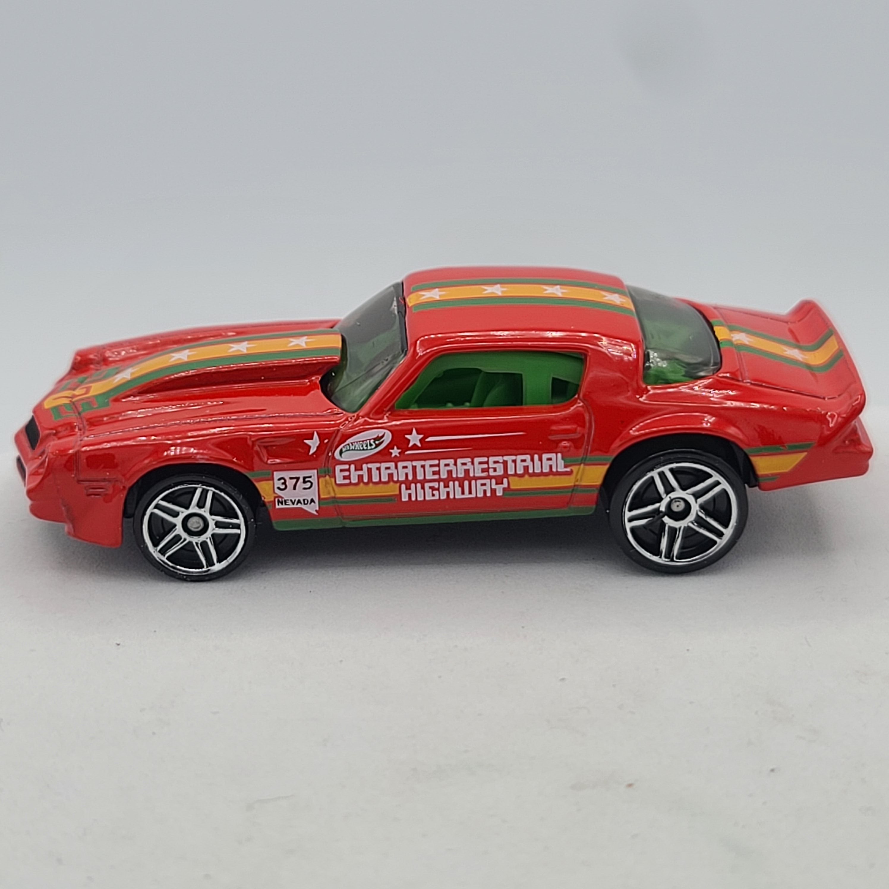 Hot Wheels '81 Chevrolet Camaro (2014 HW Road Trippin - Walmart Exclusive)
