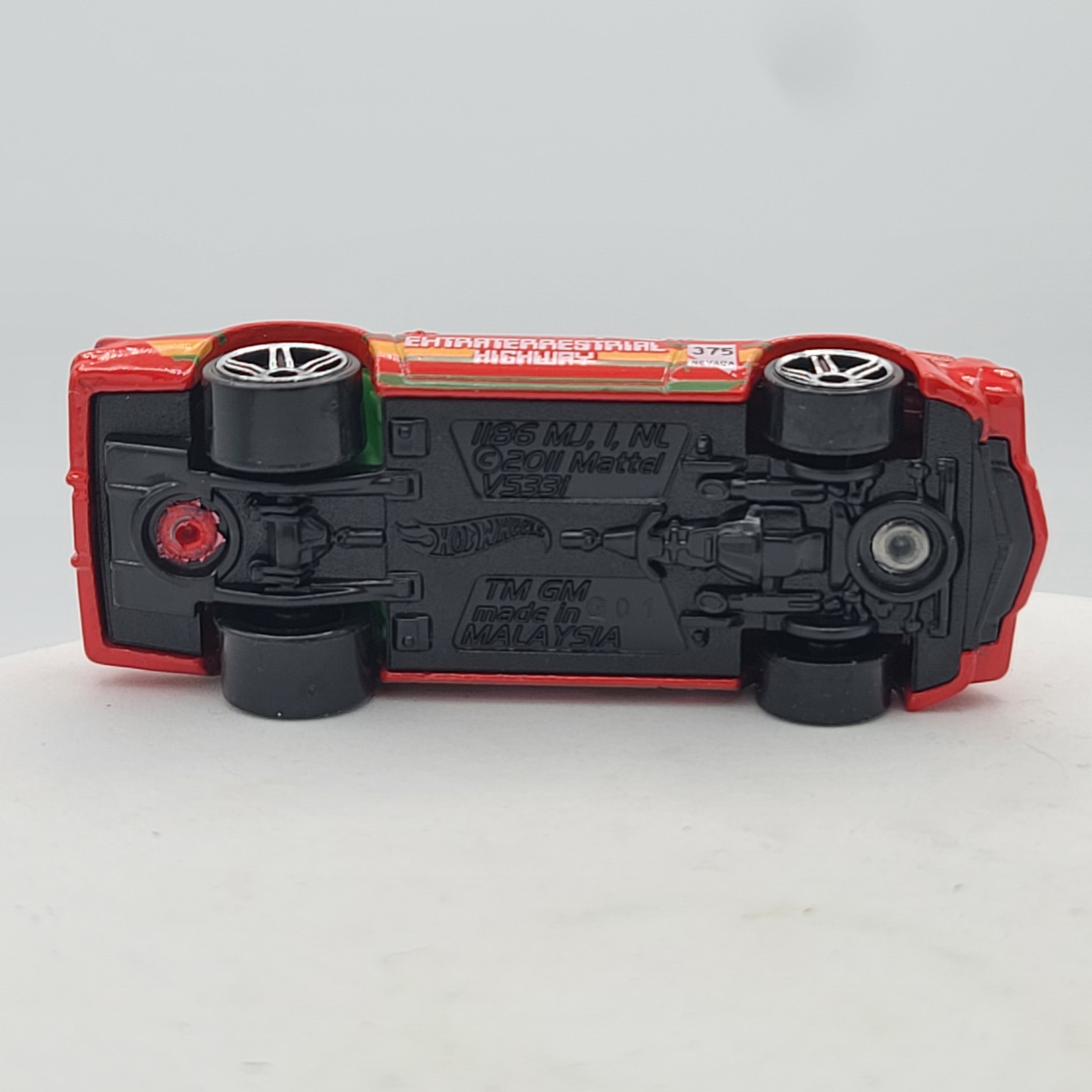 Hot Wheels '81 Chevrolet Camaro (2014 HW Road Trippin - Walmart Exclusive)