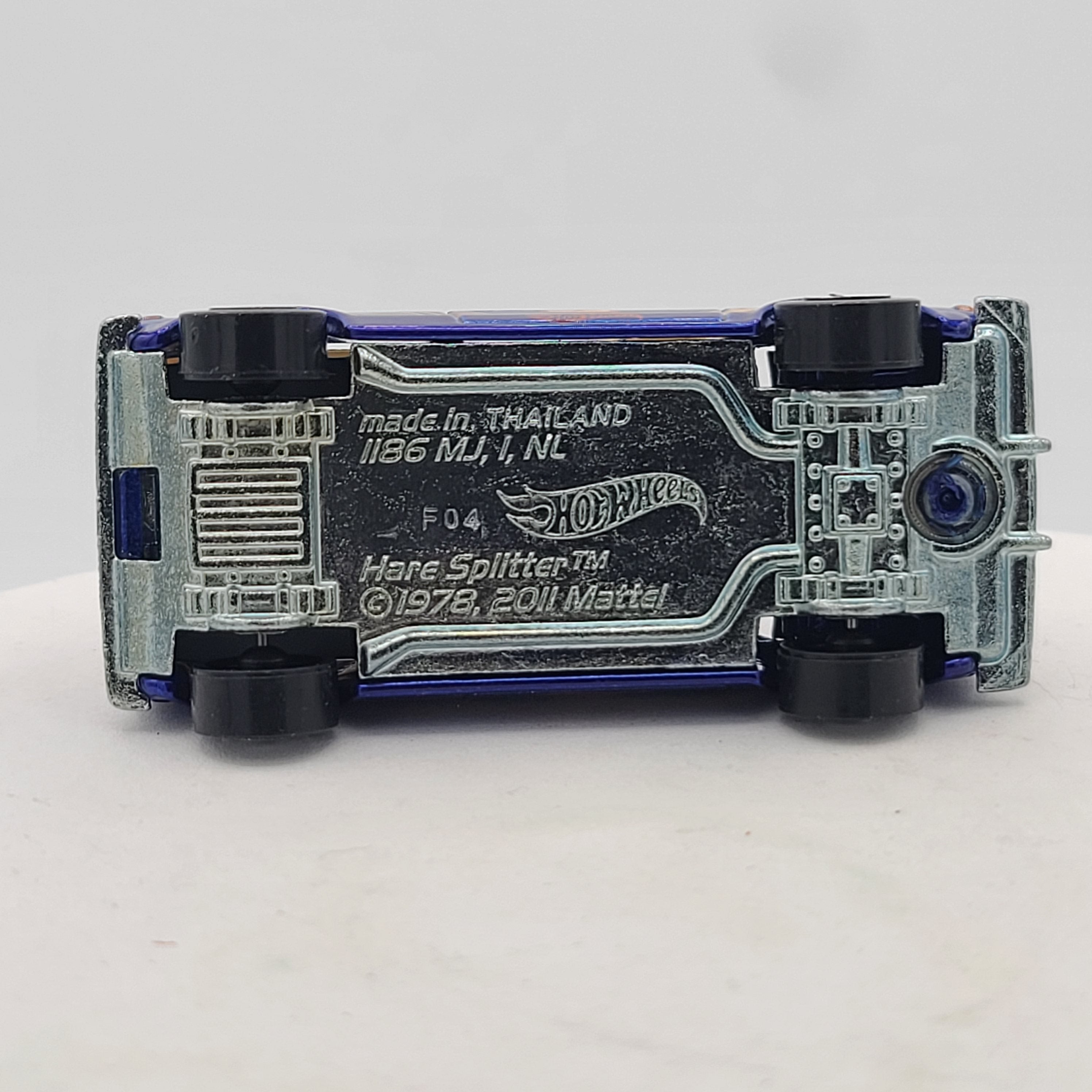 Hot Wheels Hare Splitter - VW Golf (2013 HW Flying Customs)
