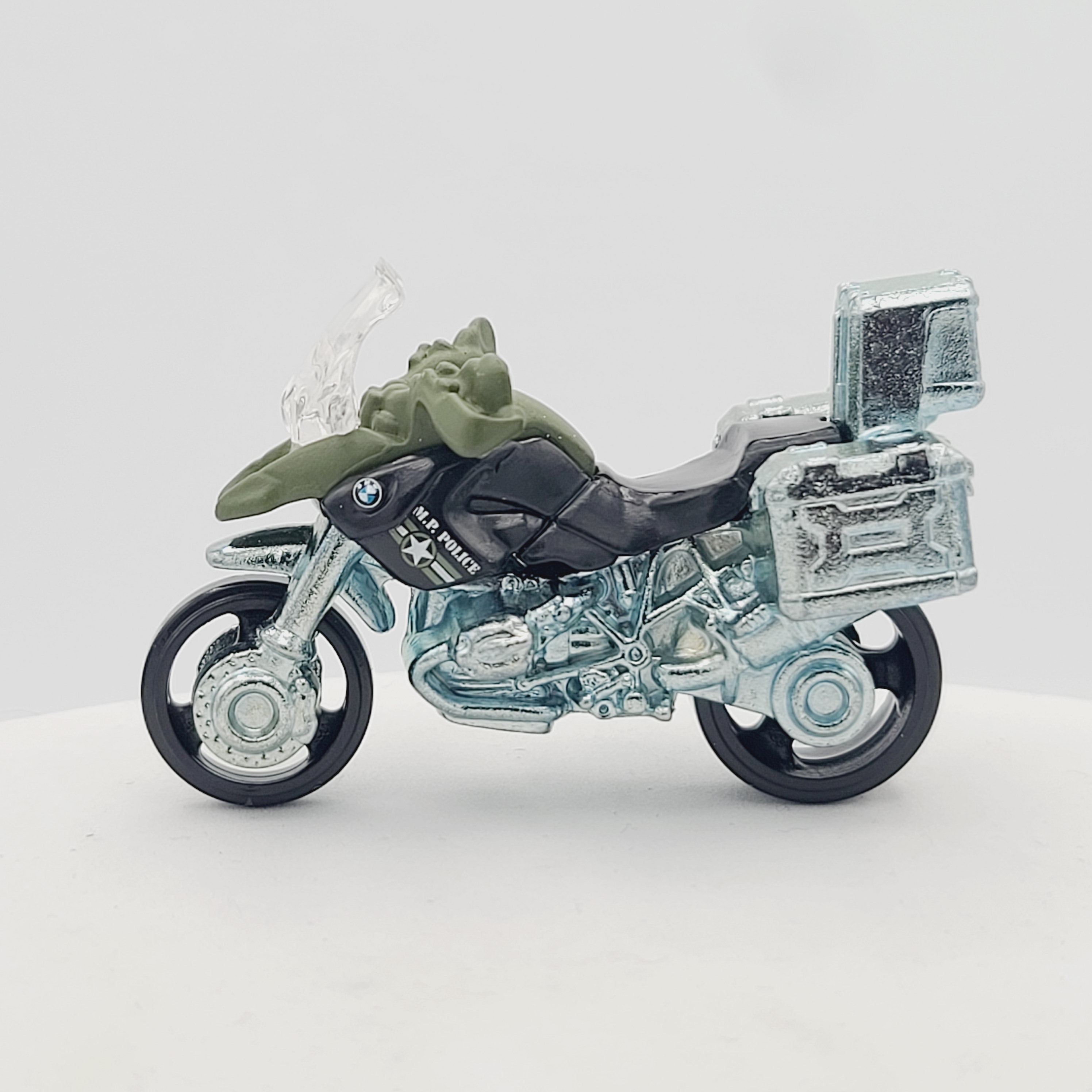 Matchbox BMW R1200 GS Motorcycle "Military Police" (2016 MBX Basic - Explorers)
