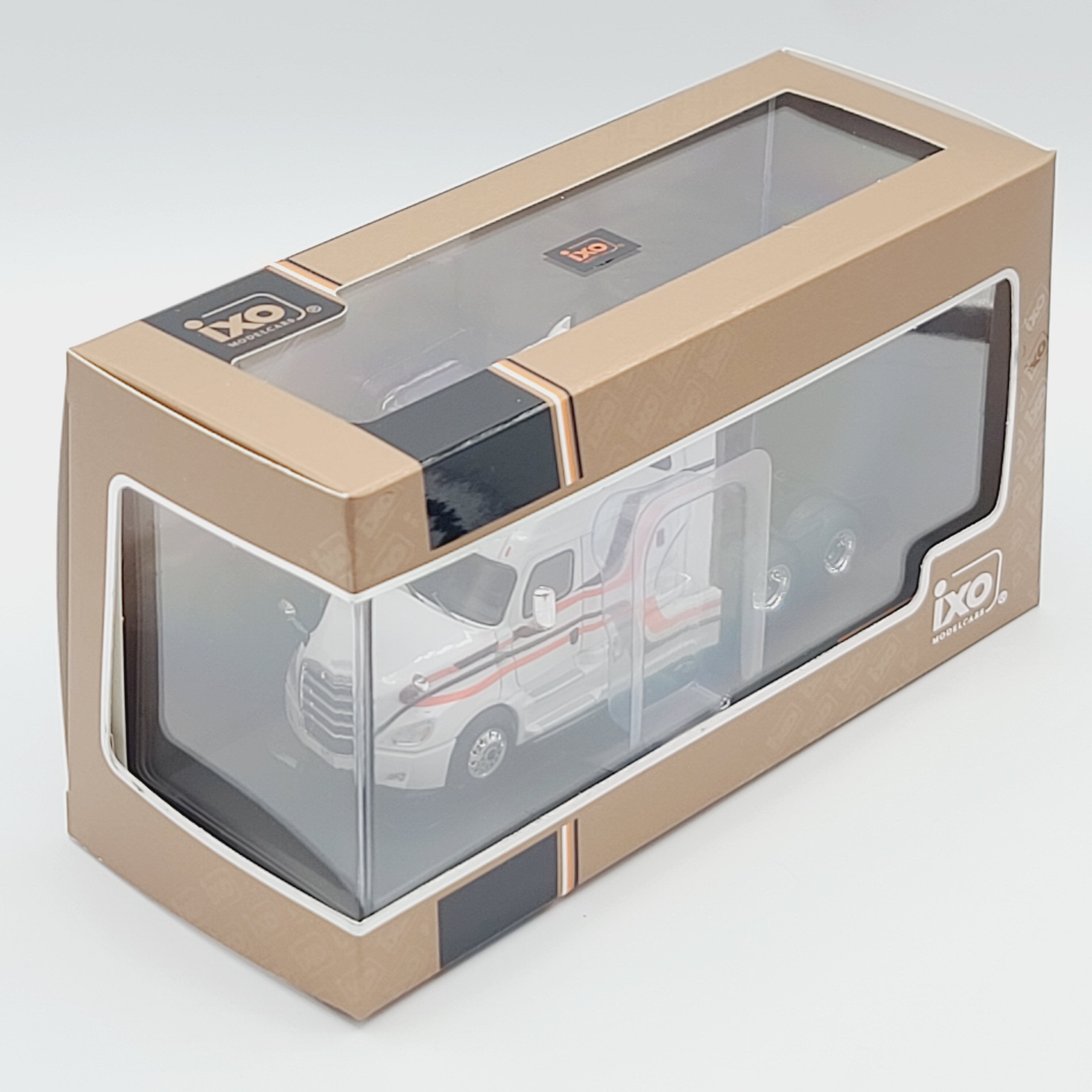 Ixo 1:43 LKW Camion Freightliner COE 1976 avec vitrine | Kaufen auf