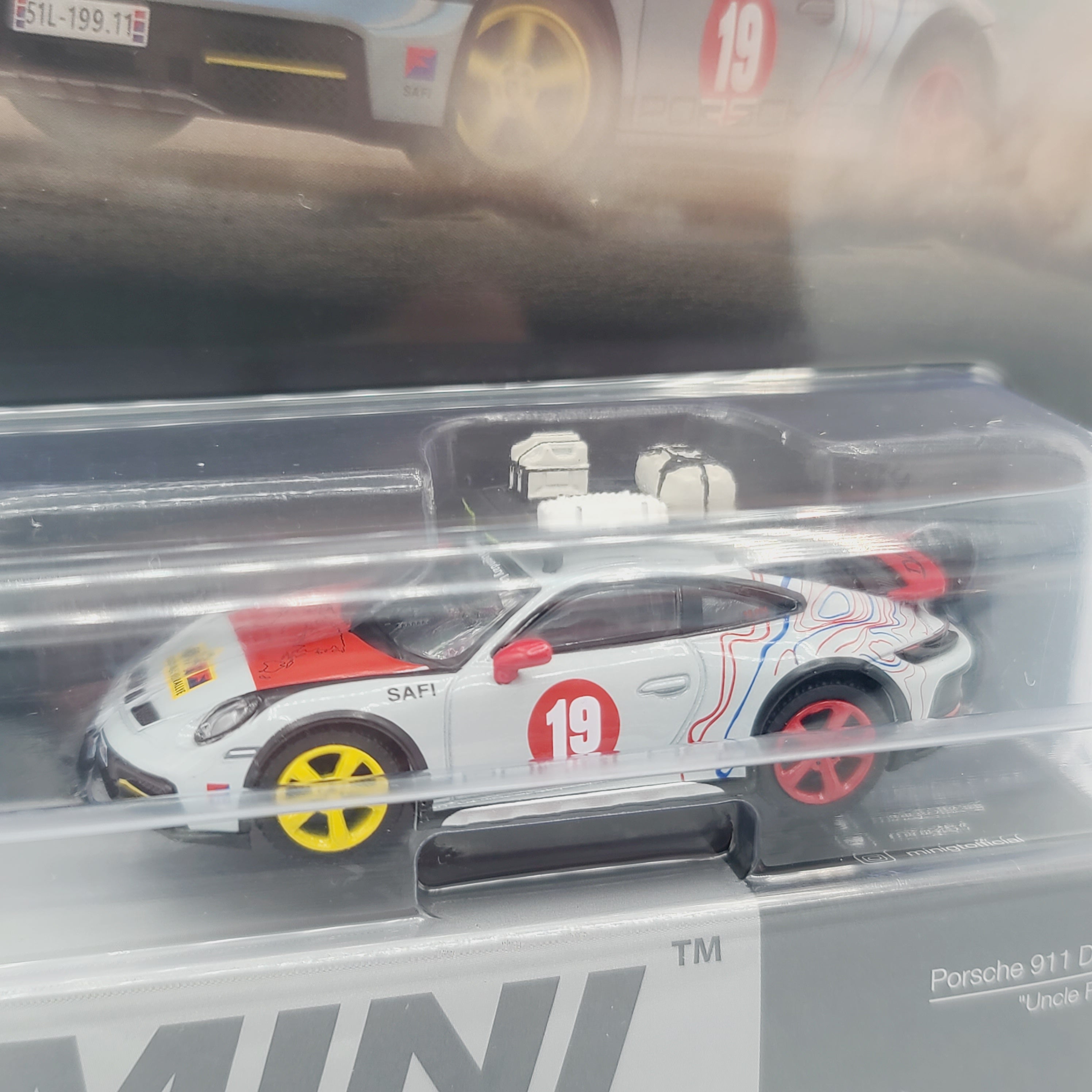 Mini GT Porsche 911 Dakar - 1:64 