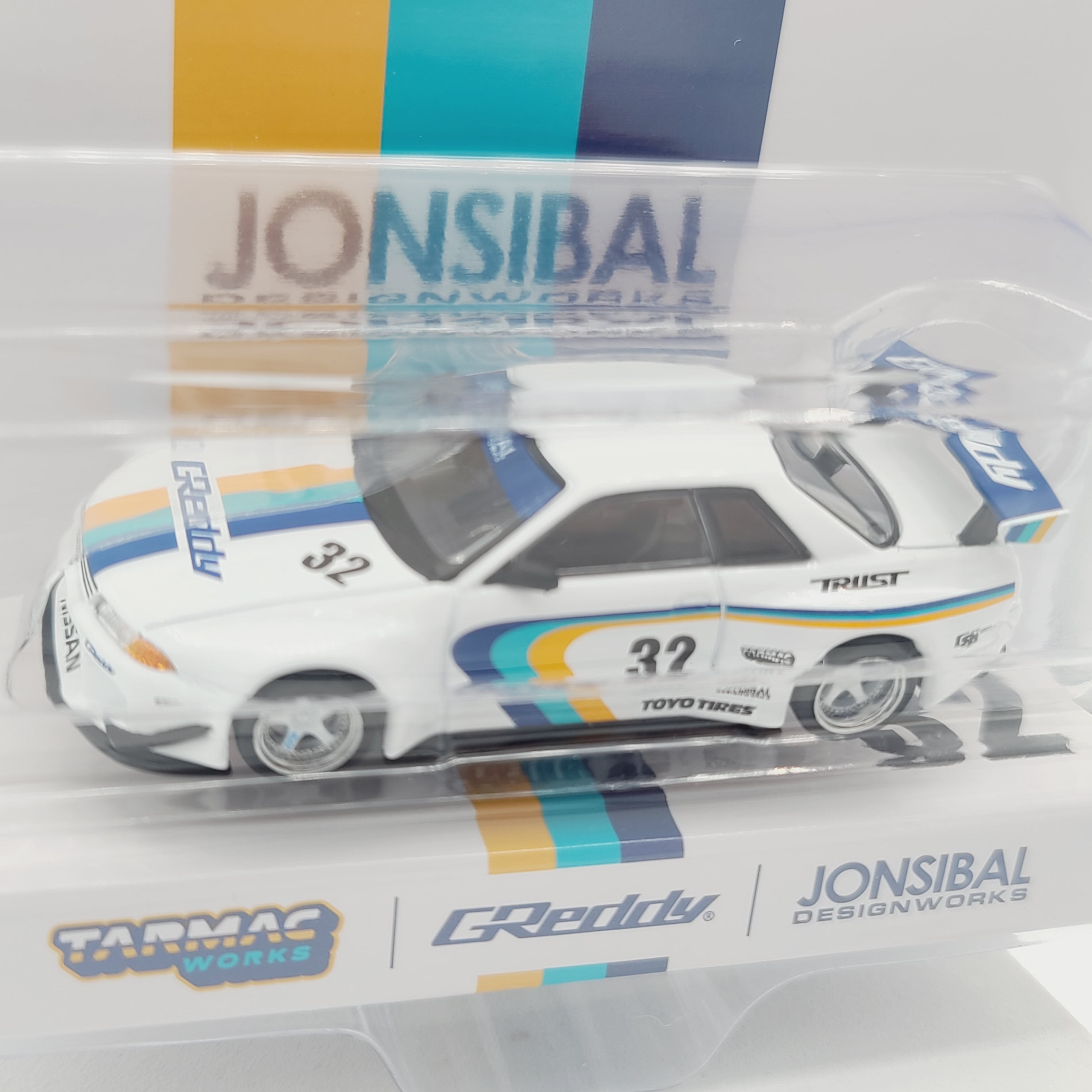 Tarmac Works Nissan Skyline R32 Widebody 