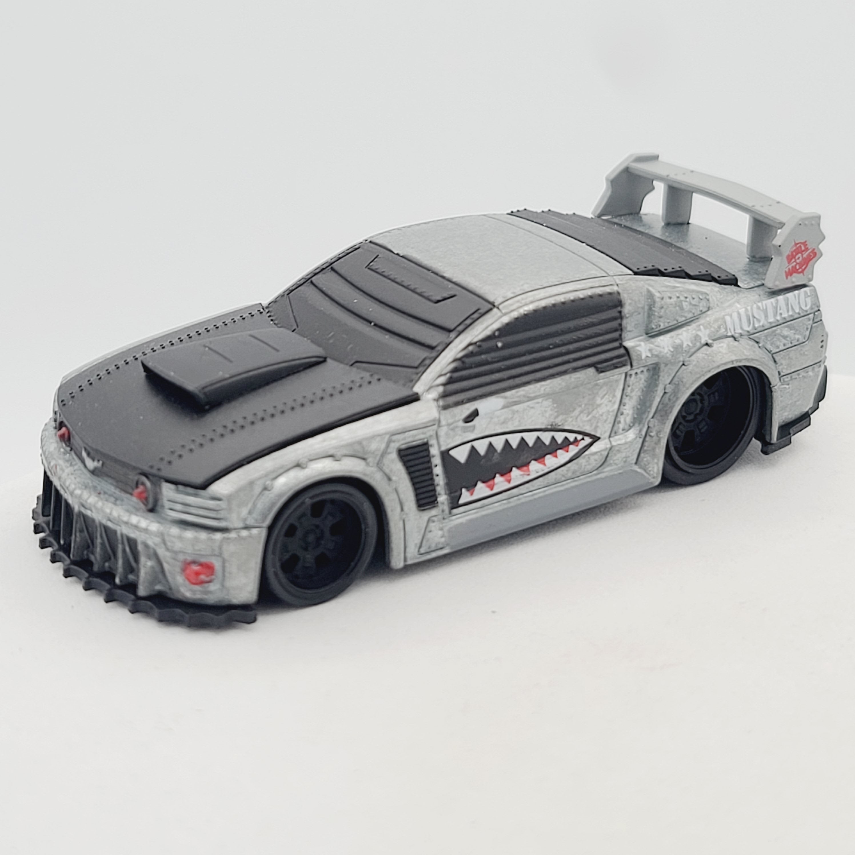 Jada Toys '06 Ford Mustang GT - 1:64, Silver (2009 Battle Machines - S