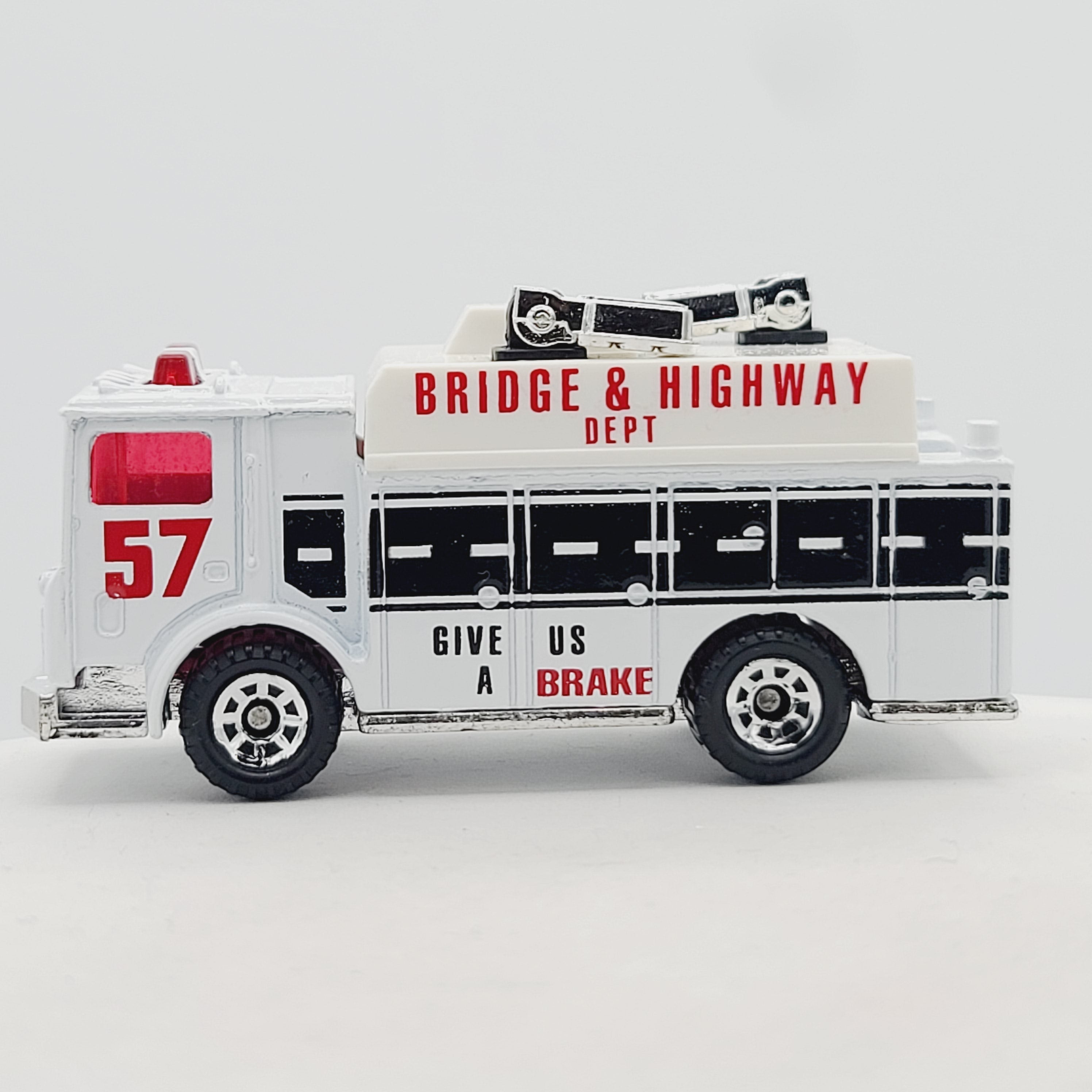 Matchbox Mack Auxillary Power Truck (1996 MBX Basic 1-75)