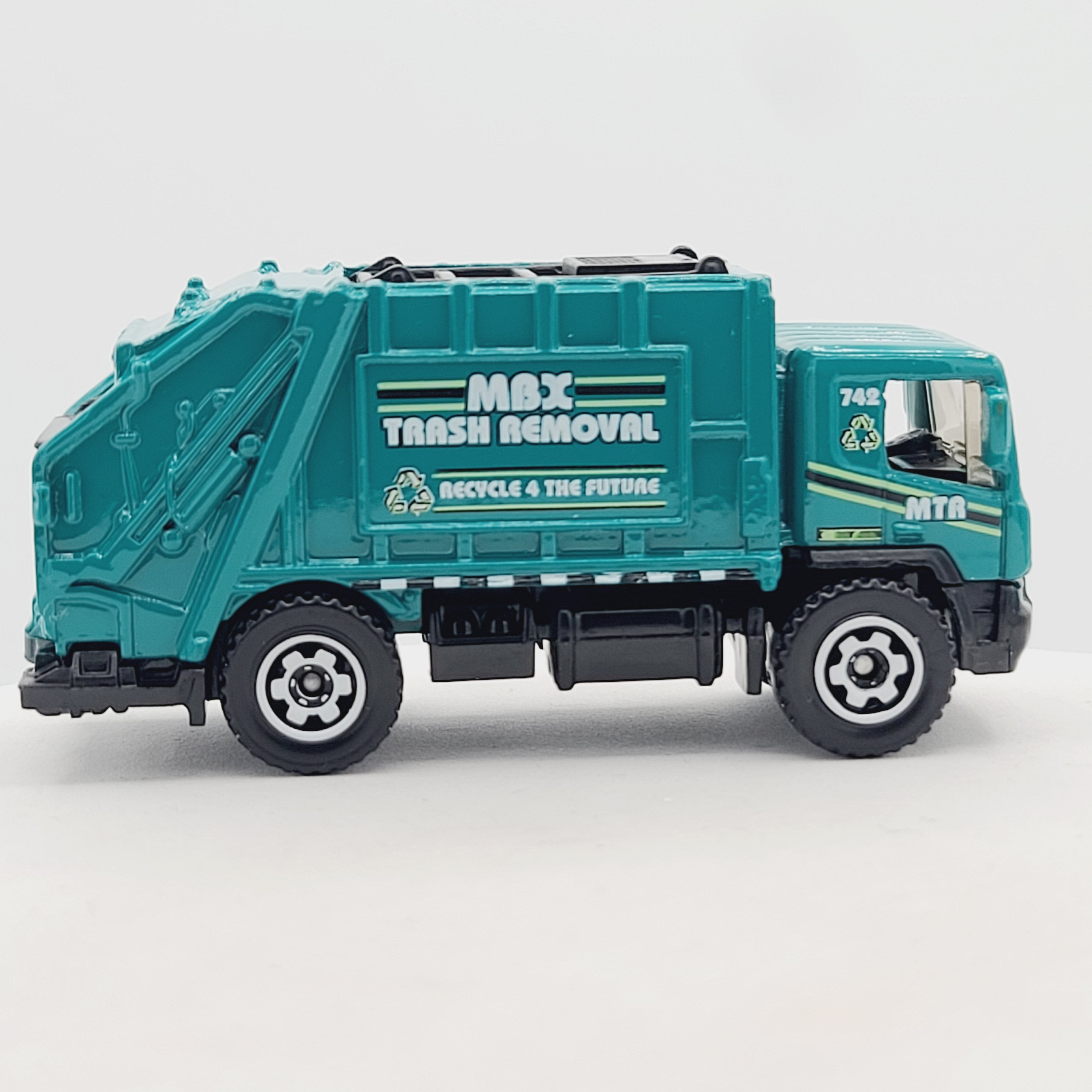 Matchbox '08 Garbage Truck / Garbage King "Trash Removal" - Loose (2010 MBX Basic - City Action)