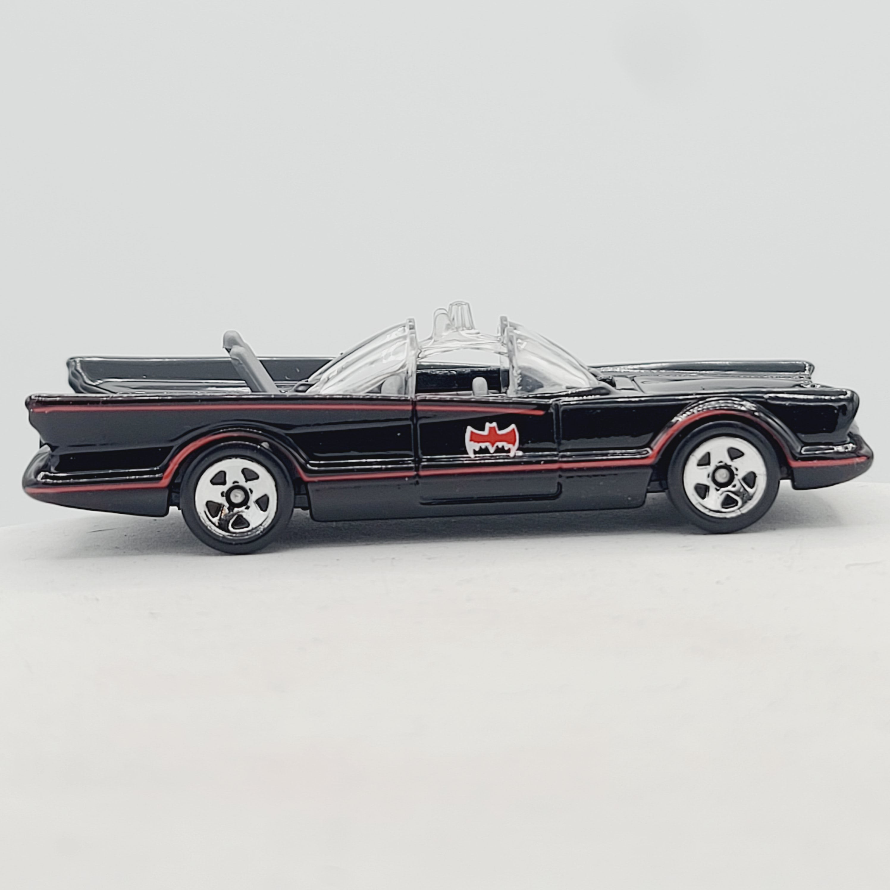 Hot Wheels '66 TV Series Batmobile (2020 HW Basic - Batman)