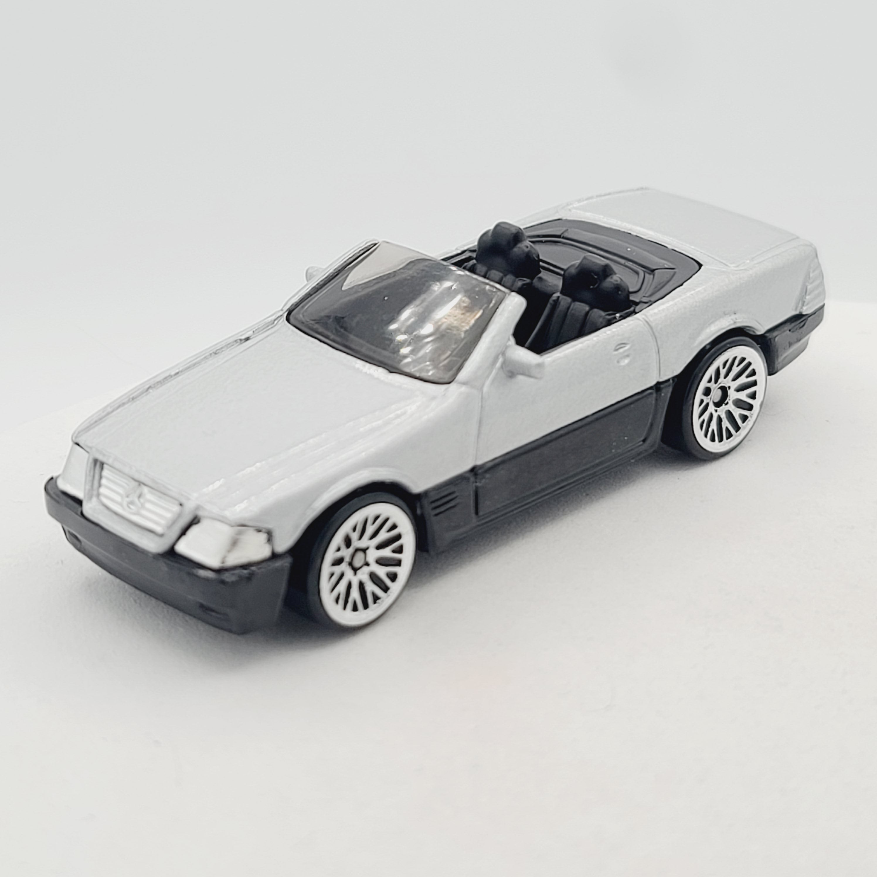Hot Wheels Mercedes-Benz SL Convertible (1999 HW Basic)