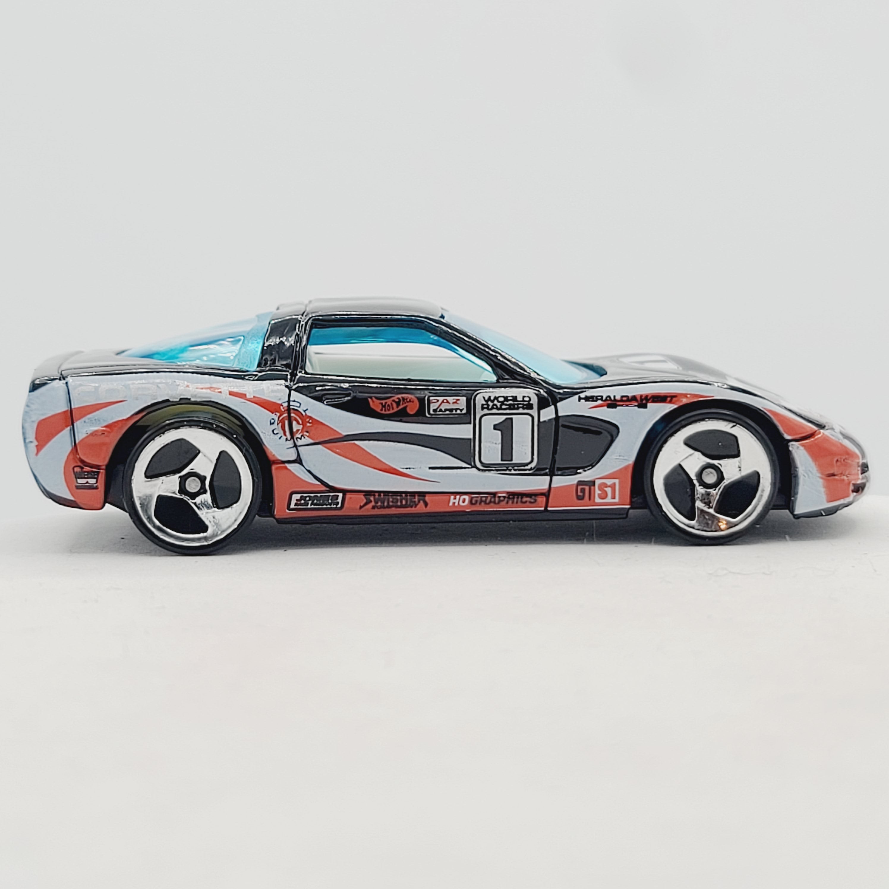 Hot Wheels '97 Corvette (1999 HW Basic)