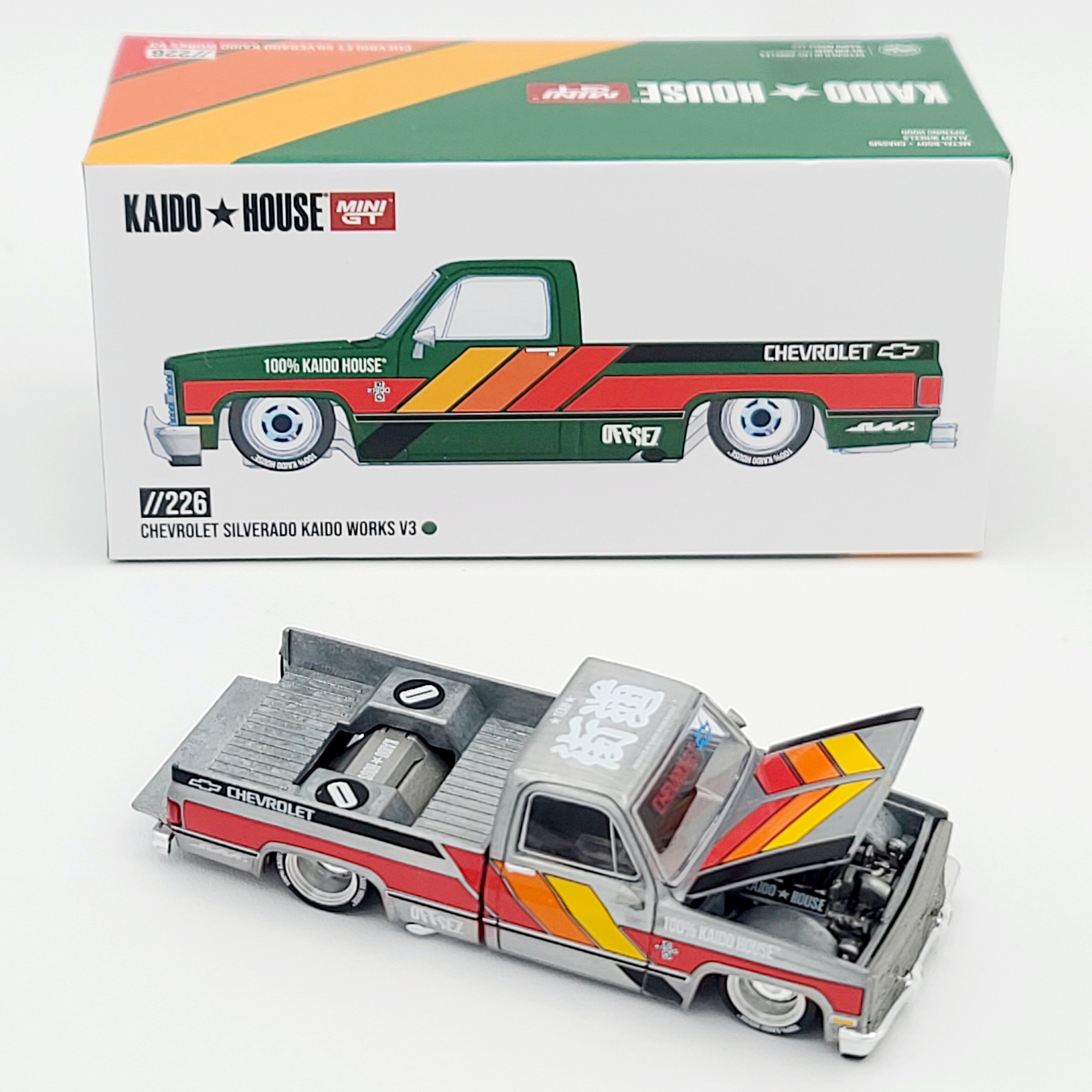 Kaido House x Mini GT - CHASE - '83 Chevrolet Silverado Kaido Works V3 - 1:64, Dark Green (2025 Limited Edition)