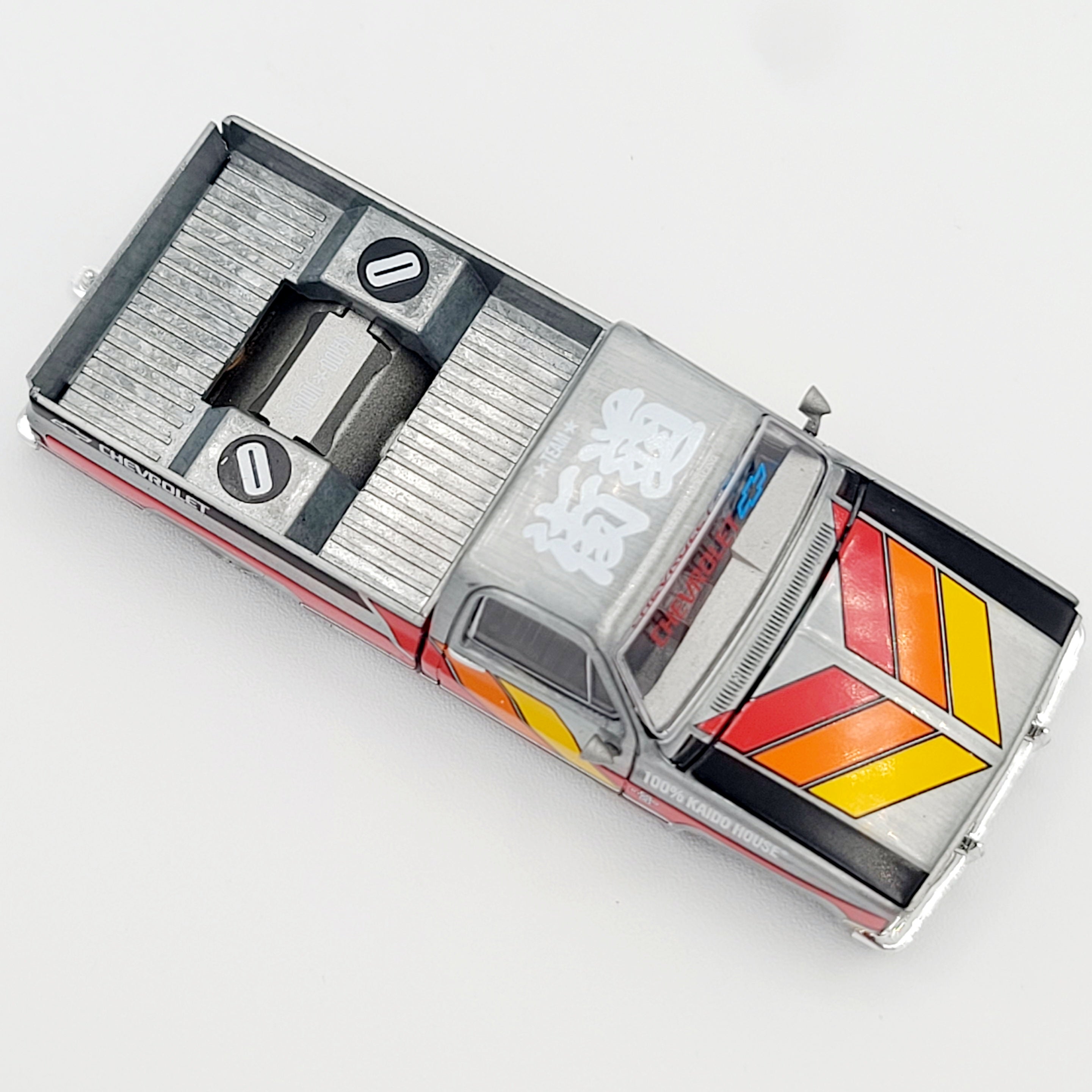 Kaido House x Mini GT - CHASE - '83 Chevrolet Silverado Kaido Works V3 - 1:64, Dark Green (2025 Limited Edition)