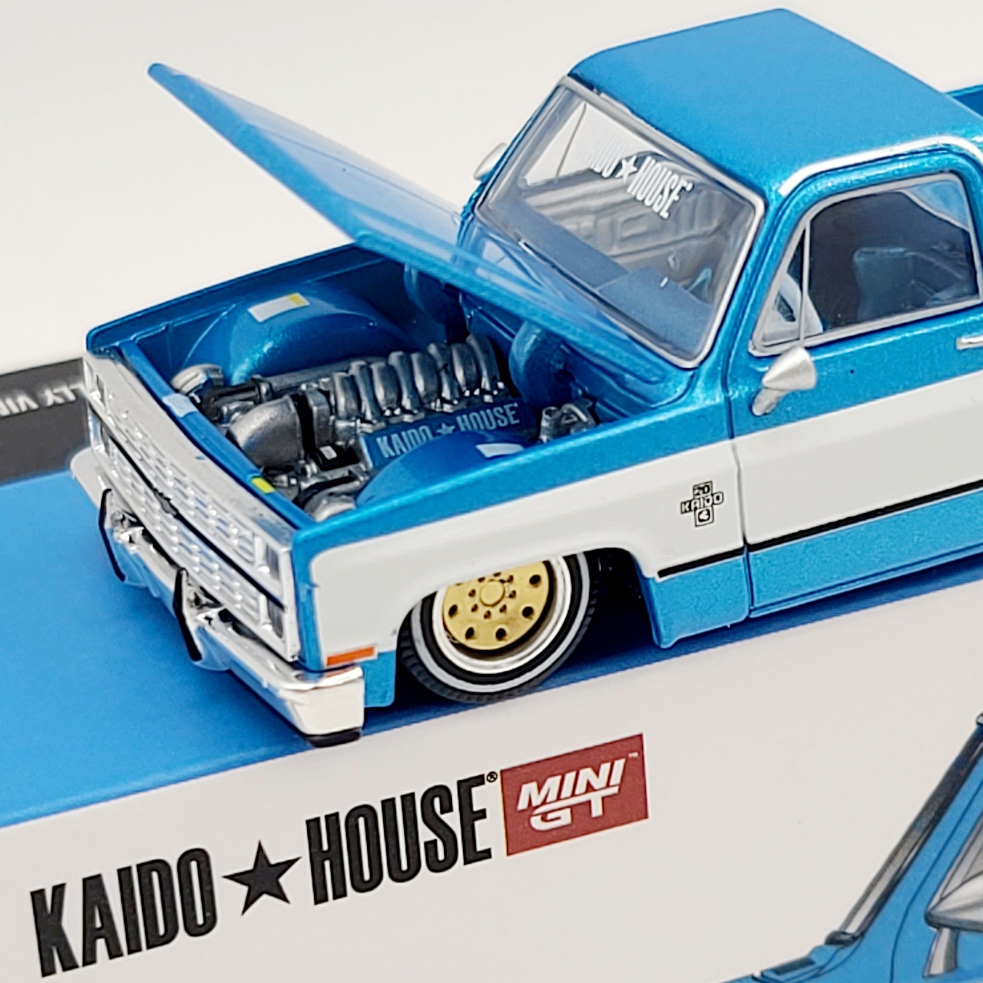 Kaido House x Mini GT Chevrolet Silverado Dually Kaido Vintage Spec V1 - 1:64 (2026 Limited Edition)