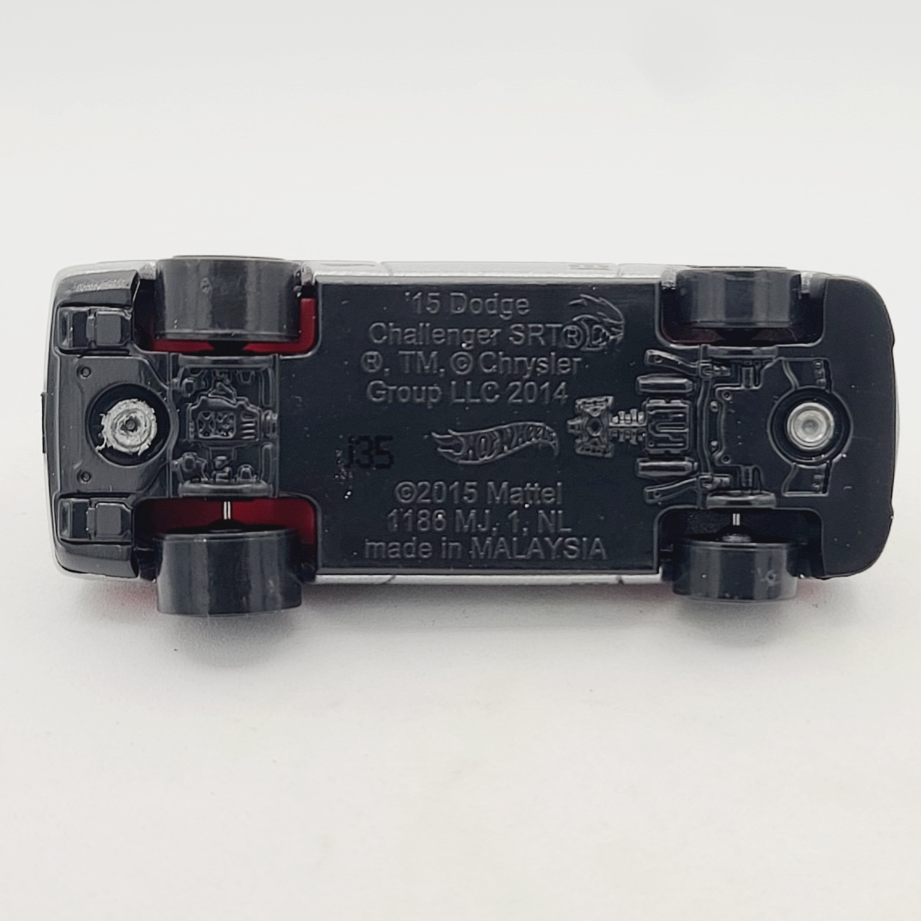 Hot Wheels '15 Dodge Challenger SRT (2017 HW Basic - Muscle Mania)