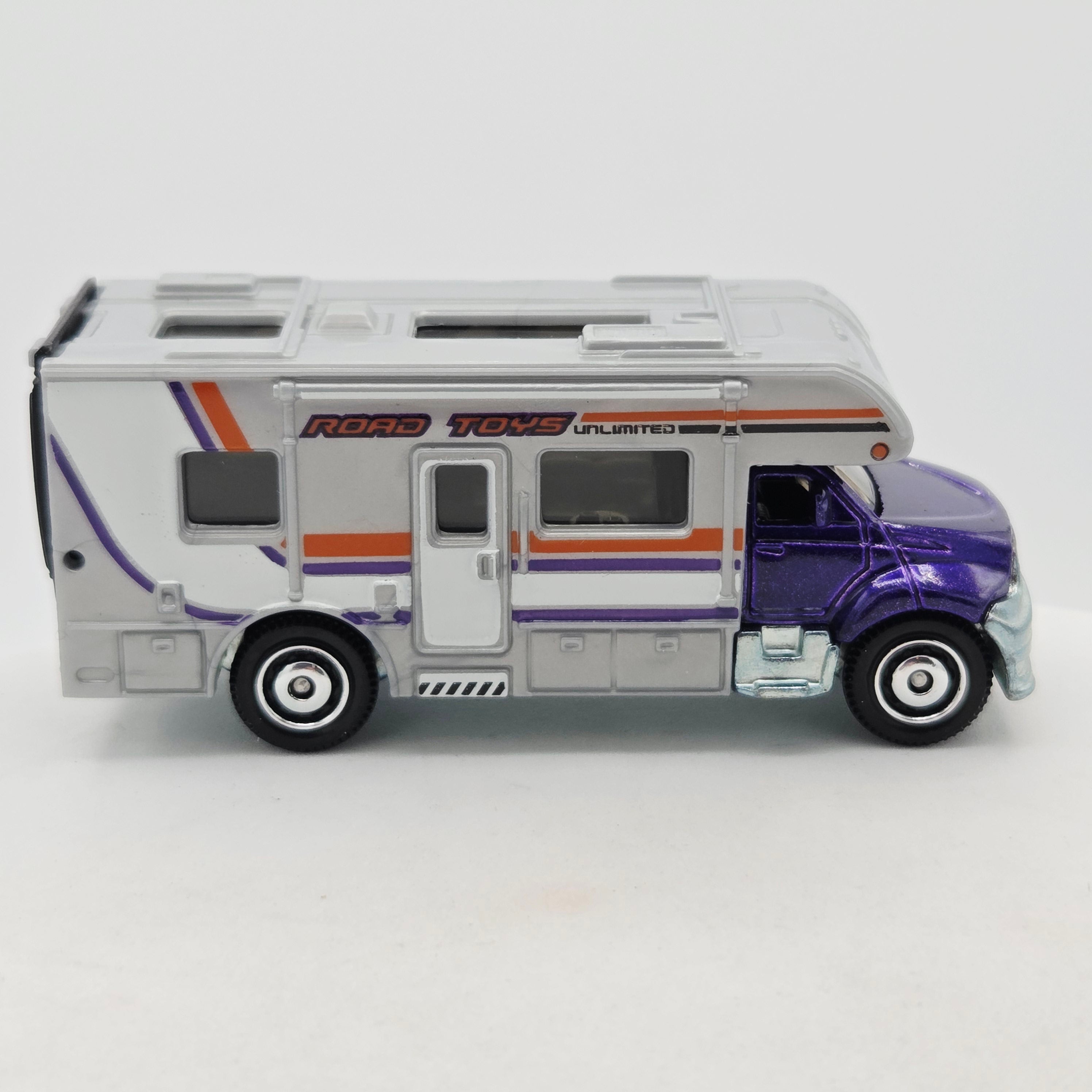 Matchbox MBX Motor Home, RV Camper Truck (2010 MBX Basic - Outdoor Sportsman)