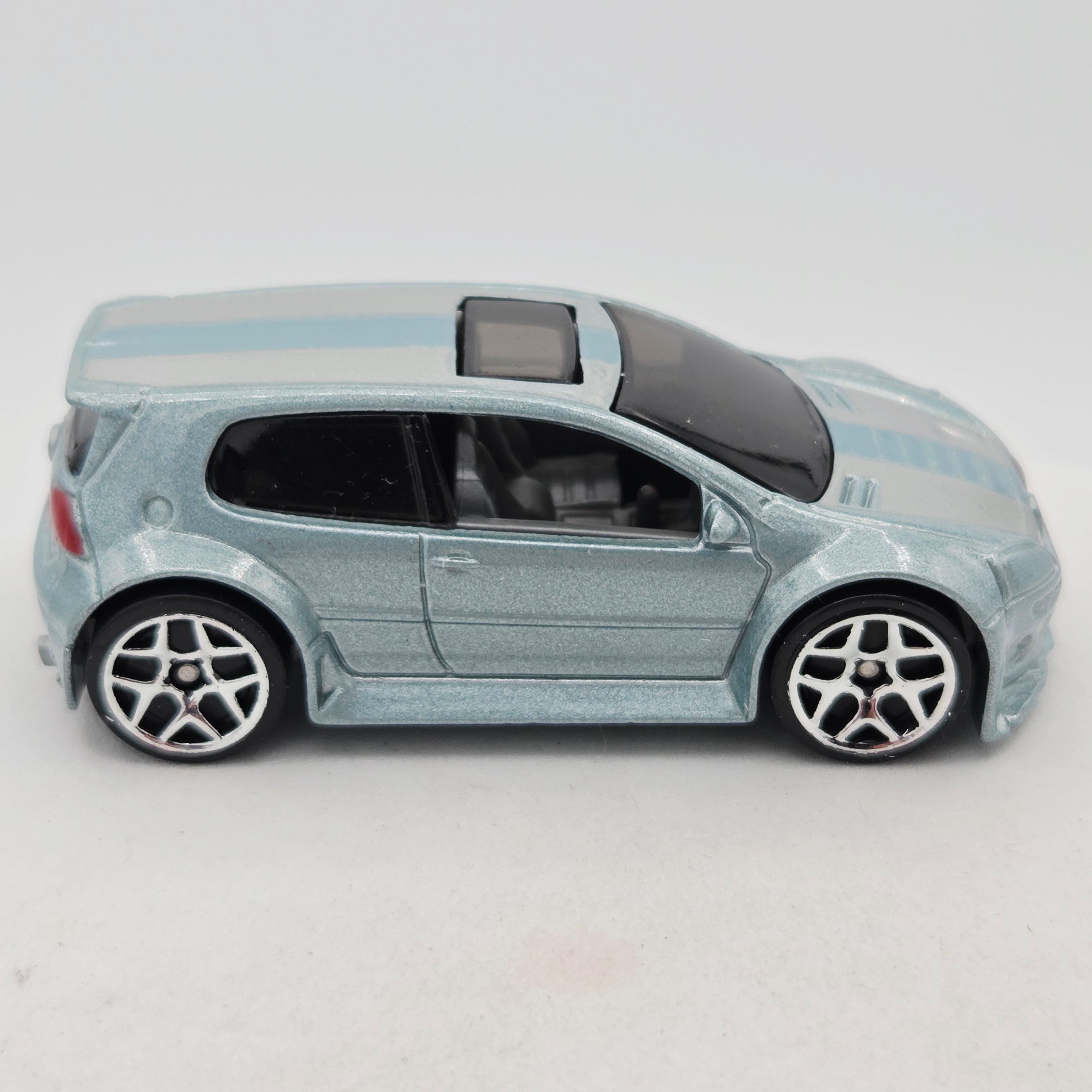 Hot Wheels Volkswagen Golf GTi (2008 HW Basic - Team Volkswagen)