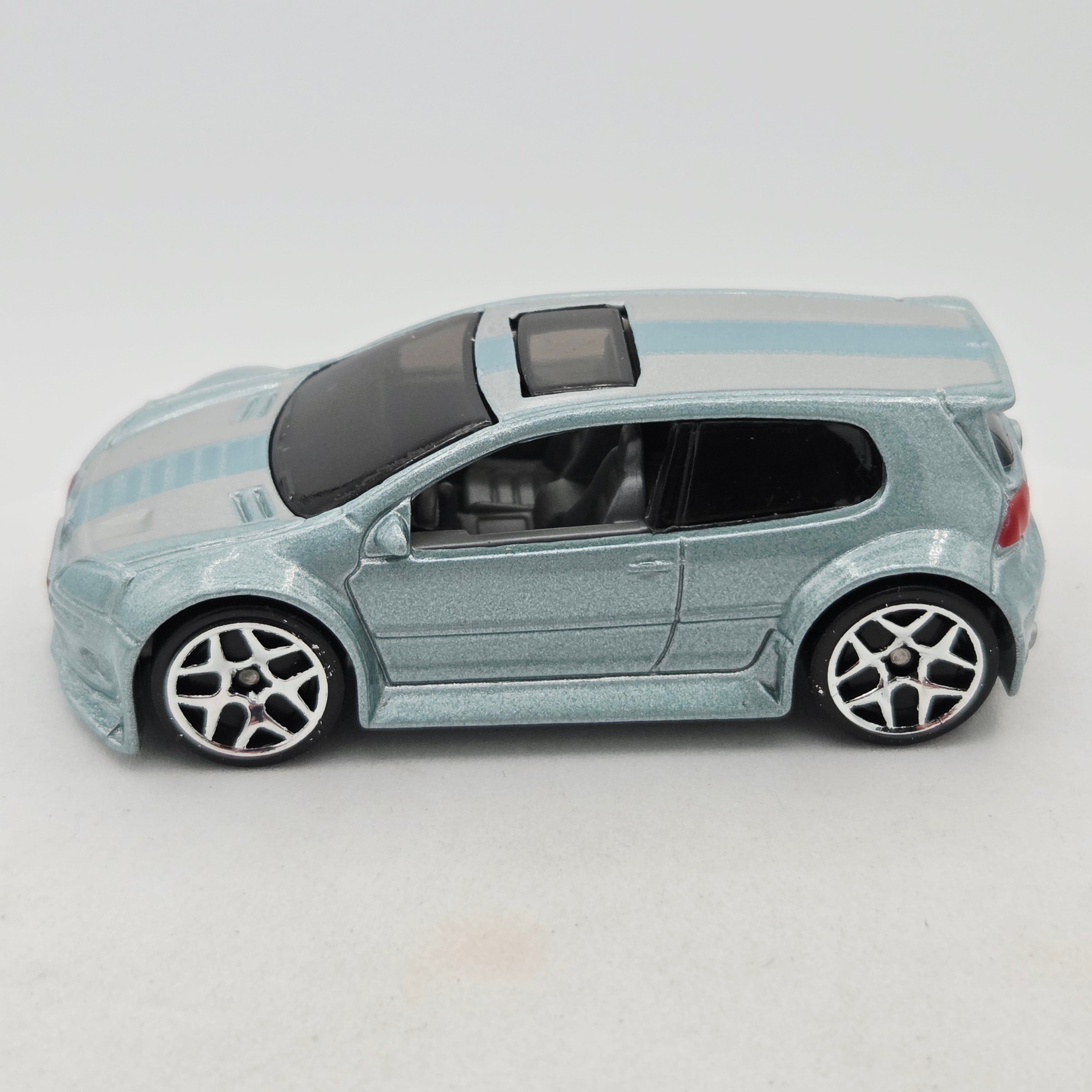 Hot Wheels Volkswagen Golf GTi (2008 HW Basic - Team Volkswagen)