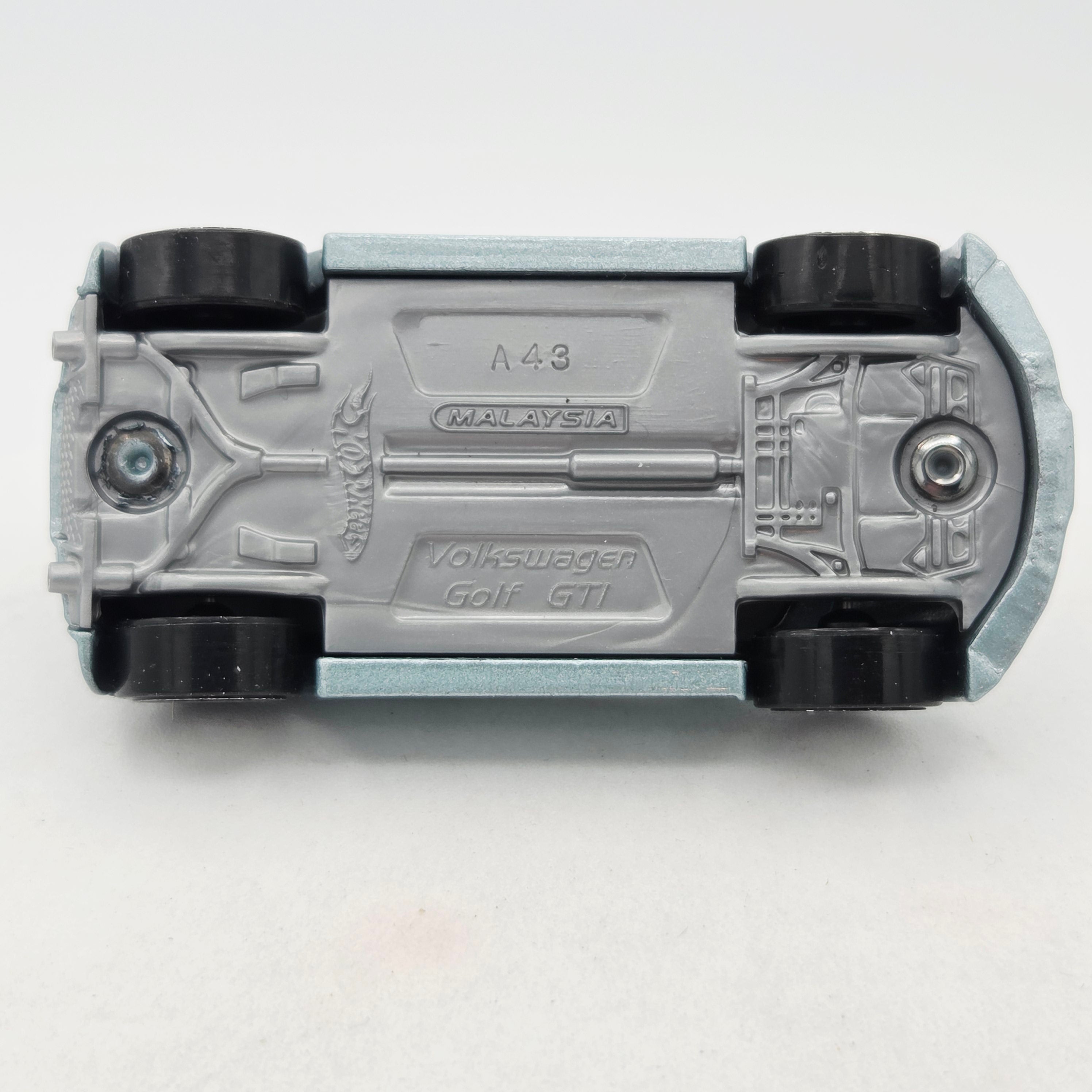 Hot Wheels Volkswagen Golf GTi (2008 HW Basic - Team Volkswagen)