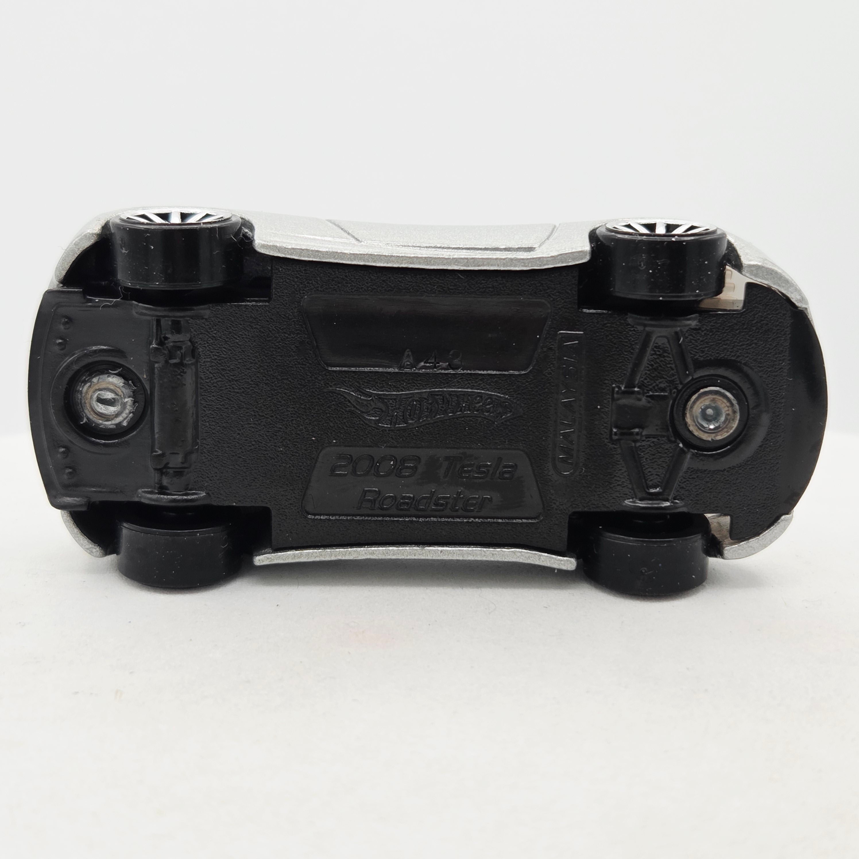 Hot Wheels '08 Tesla Roadster (2008 HW Basic - New Models)