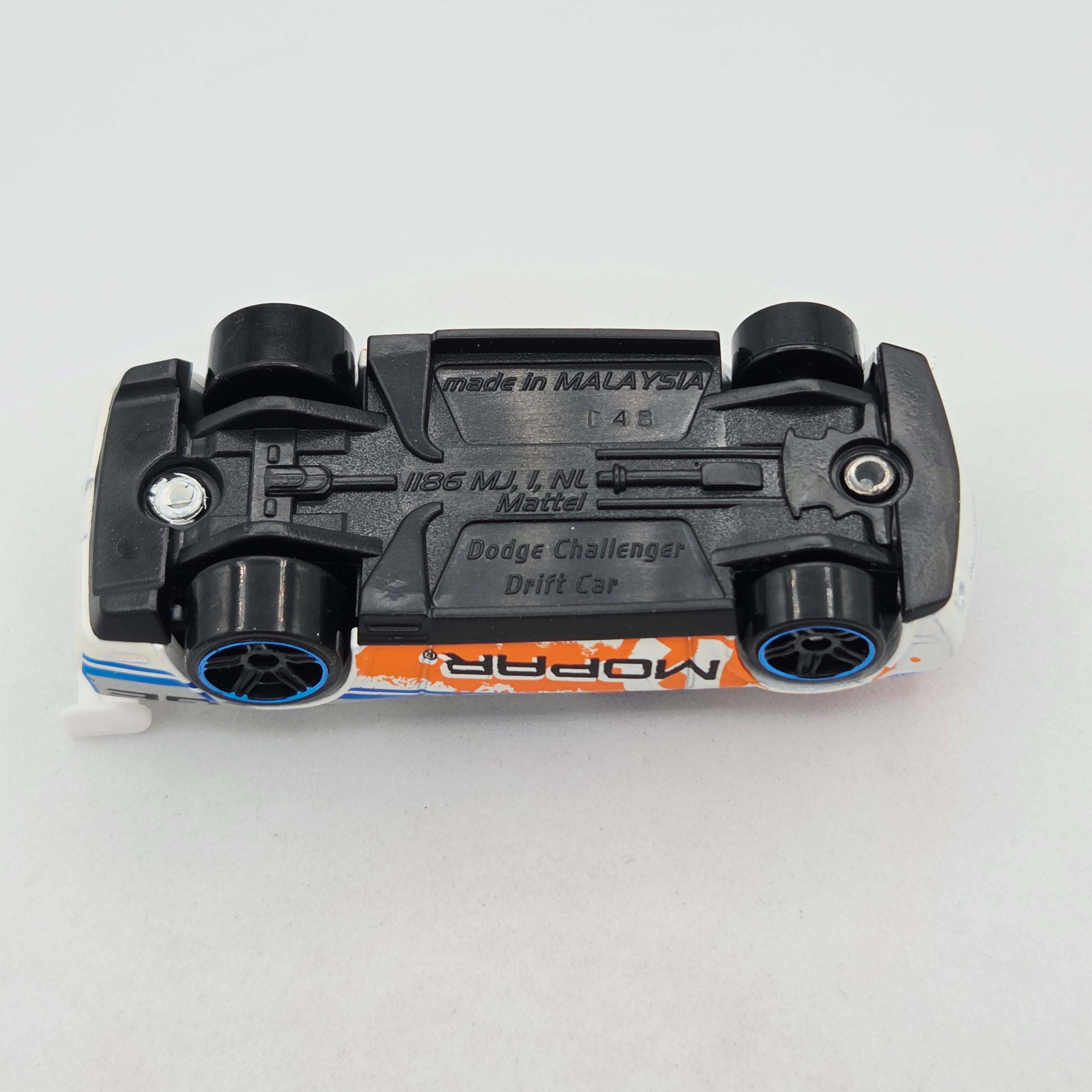 Hot Wheels Dodge Challenger Drift Car (2012 HW Basic - Code Cars)