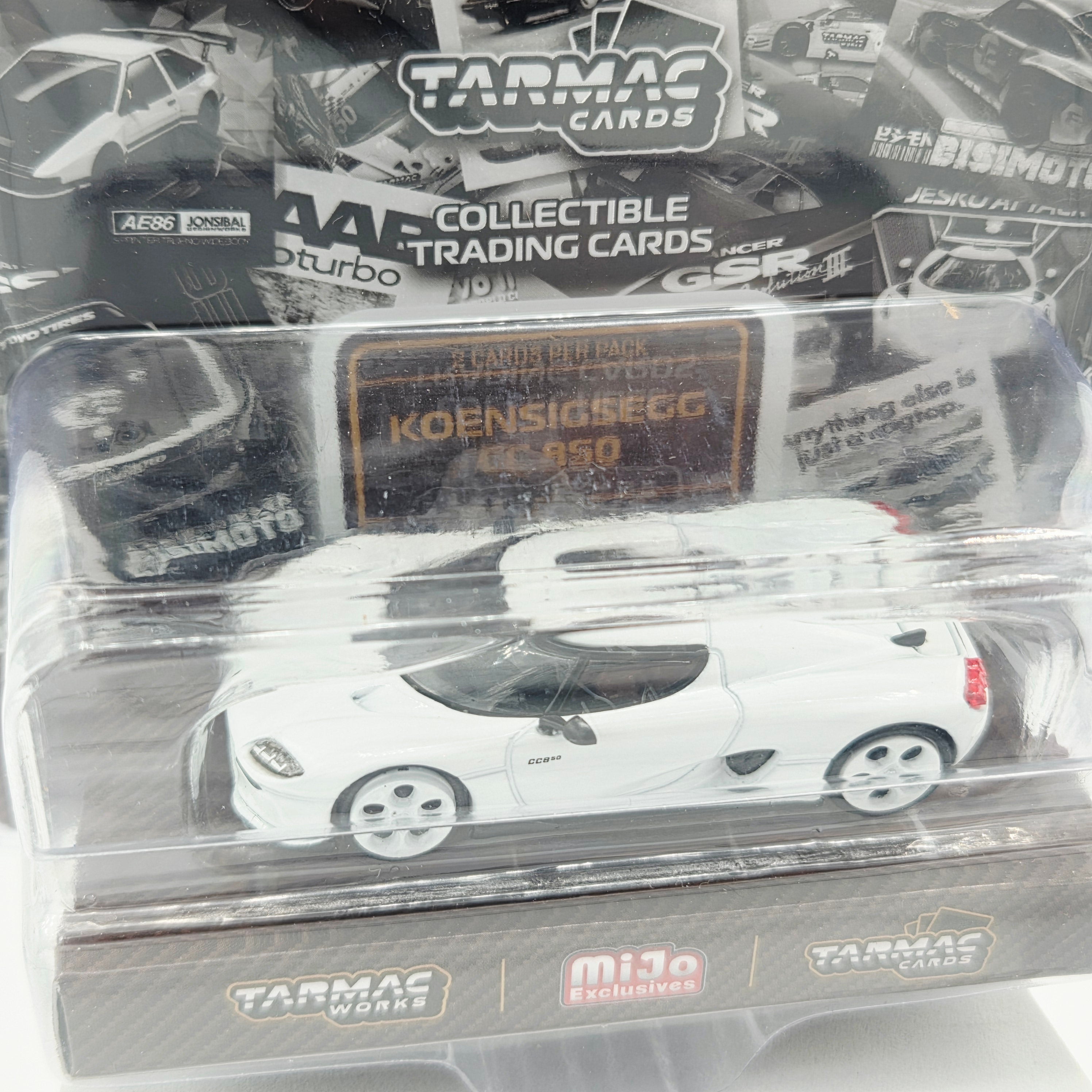 Tarmac Works Koenigsegg CC850 w/ Trading Cards - 1:64 (2026 Global64 -