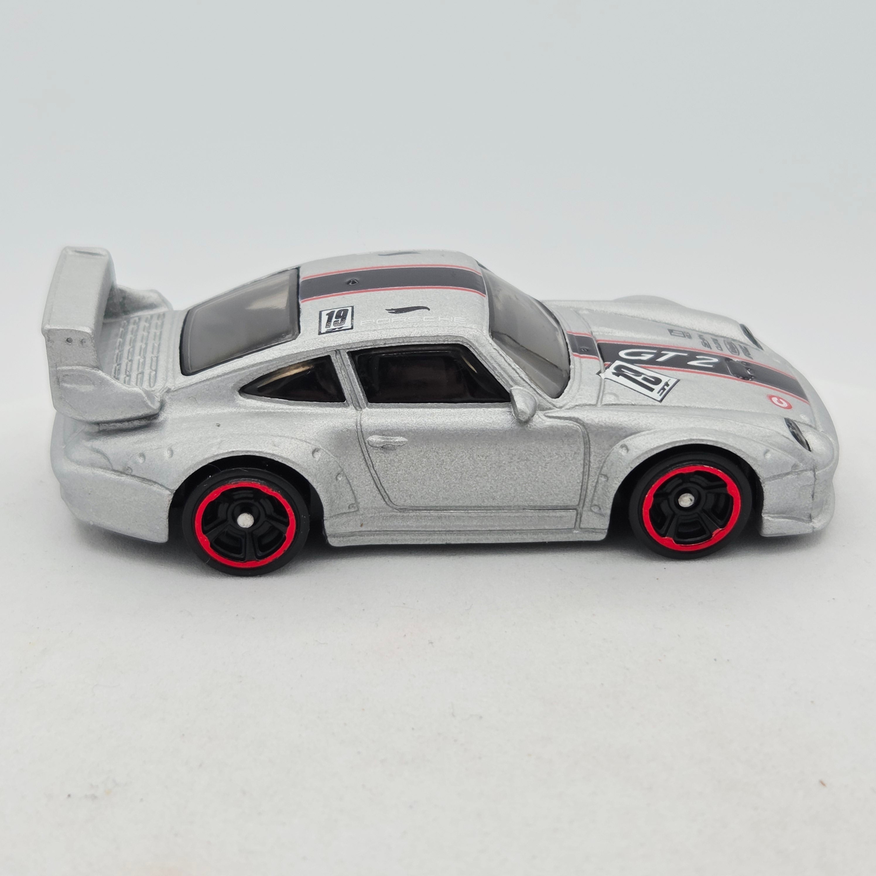 Hot Wheels Porsche 993 GT2 (2014 Porsche Series)