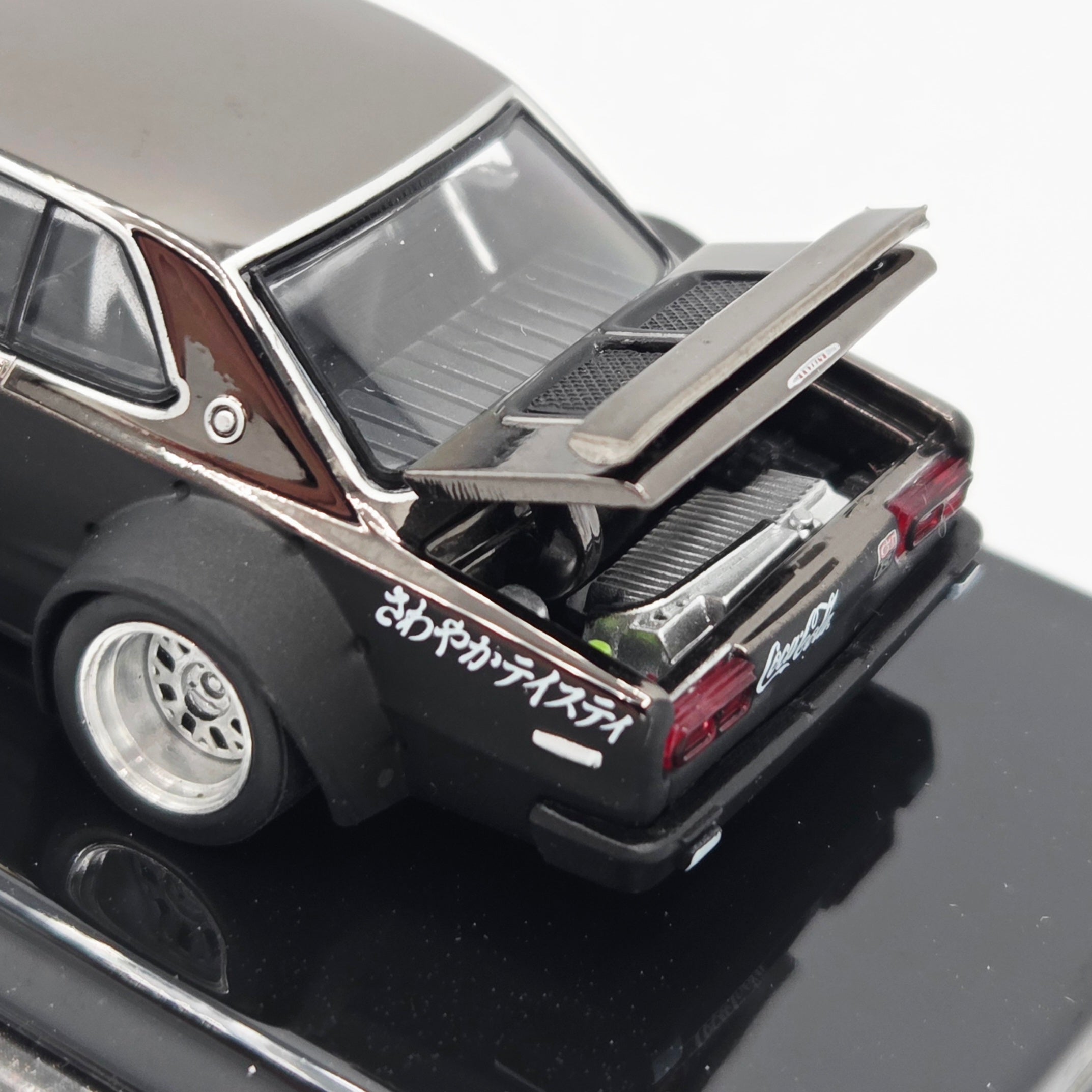 Pop Race Nissan Skyline GT-R V8 Drift Hakosuka - 1:64, Coca-Cola (2026 Limited Edition)