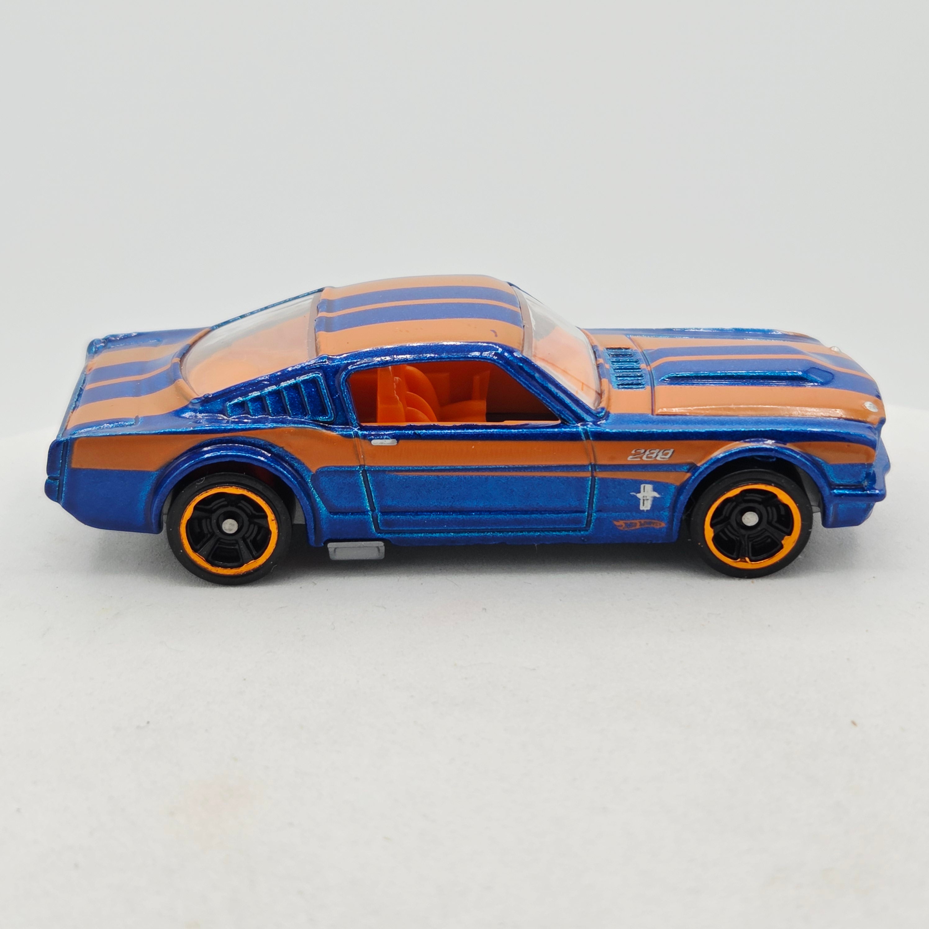 Hot Wheels '65 Ford Mustang Fastback (2011 HW Basic - Street Beasts)