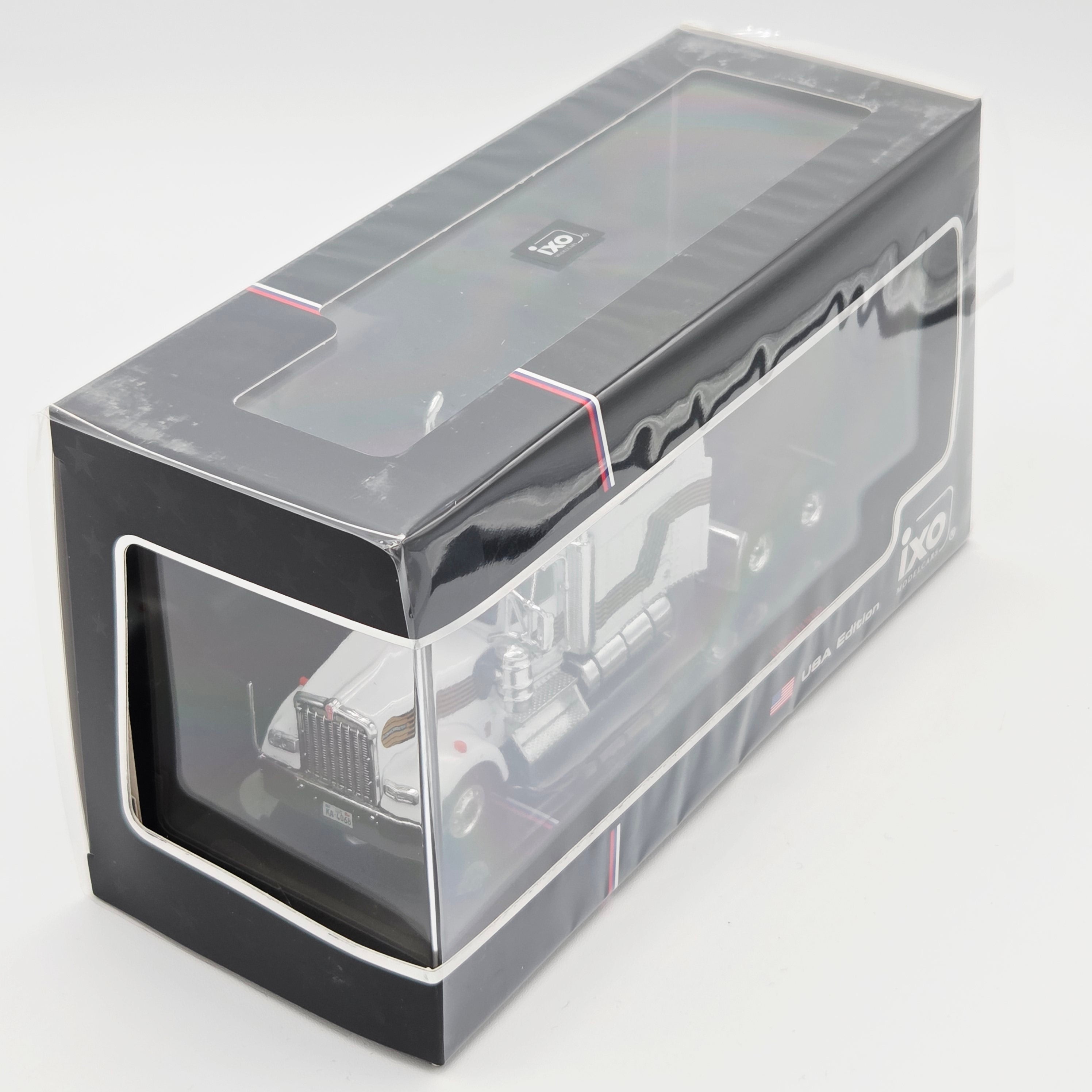 iXO Model Cars Kenworth W900 Semi Truck Cab - 1:64, White w/ Comet (2026)