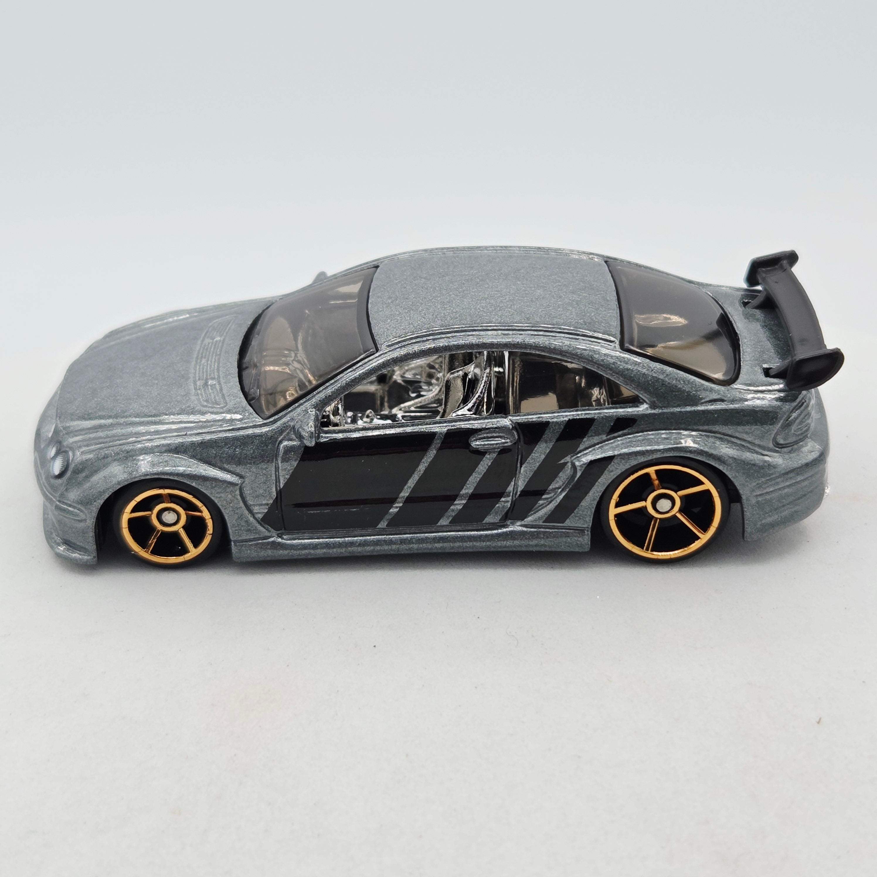 Hot Wheels AMG Mercedes CLK DTM (2006 HW Basic - First Editions)