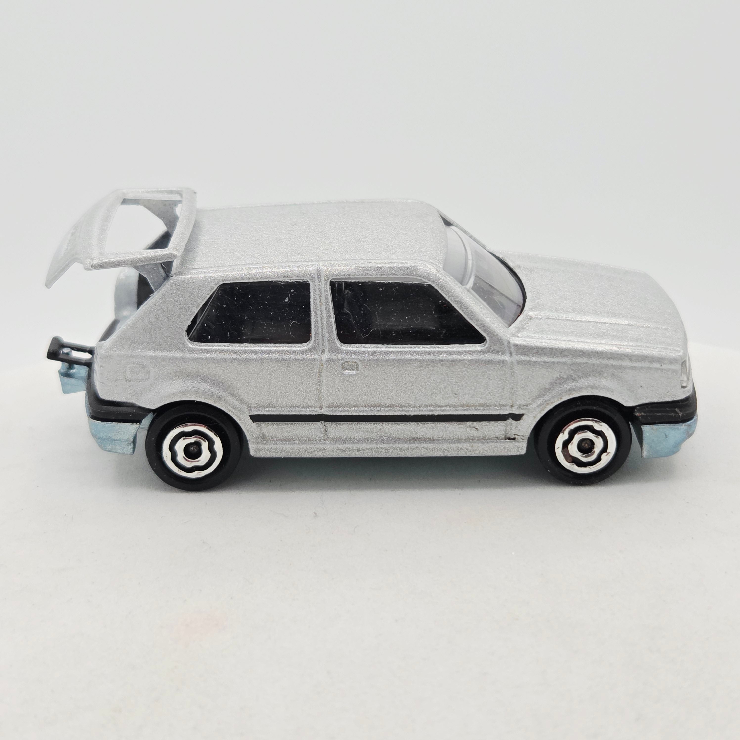 Majorette Volkswagen Golf, VW Golf MKI w/ Opening Hatch (1992 - 200 Serie)