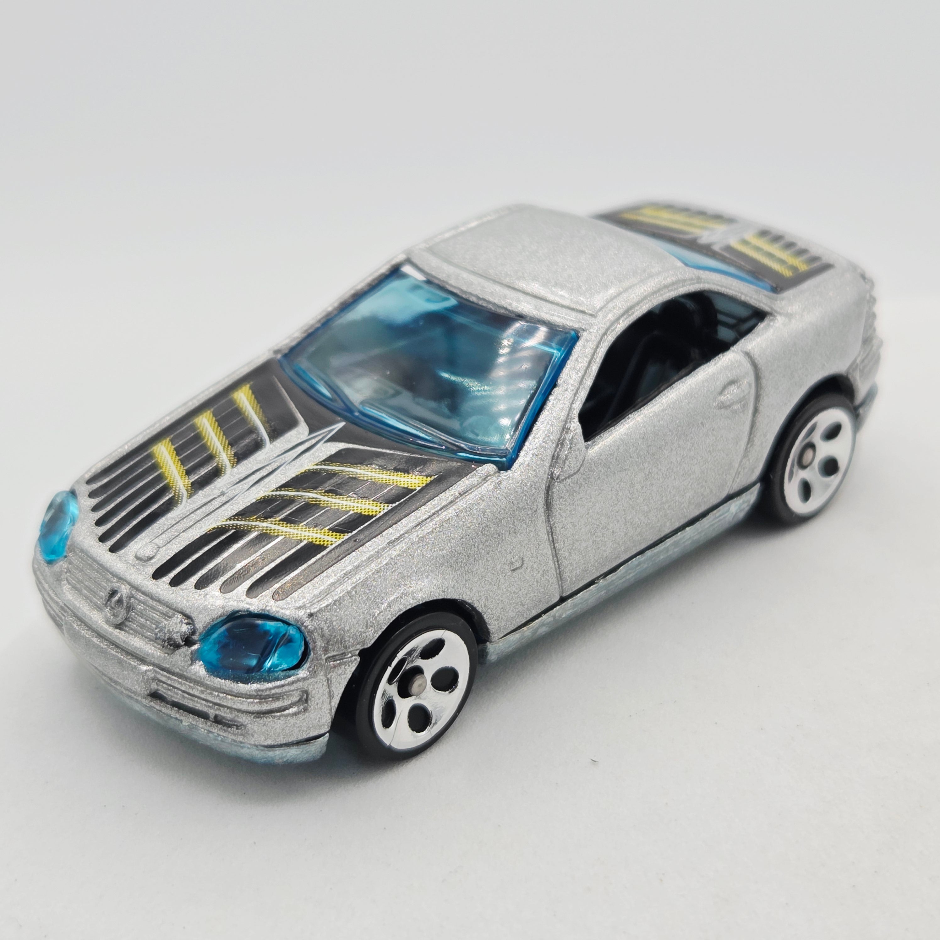 Hot Wheels Mercedes-Benz SLK (2001 HW Basic)