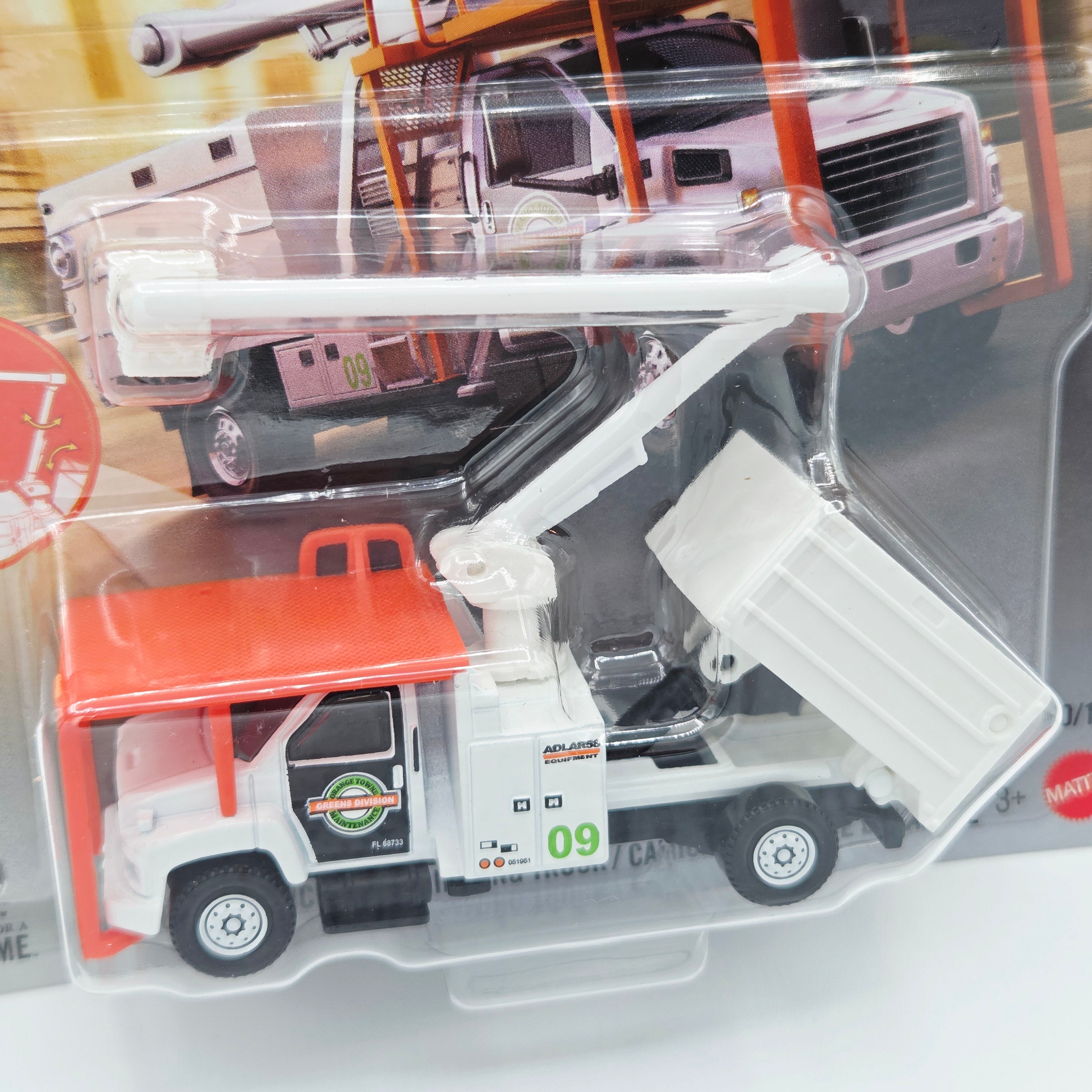 Matchbox GMC C8500 Topkick Tree Trimming Bucket Truck (2026 Working Rigs - Mix 2, Case H)