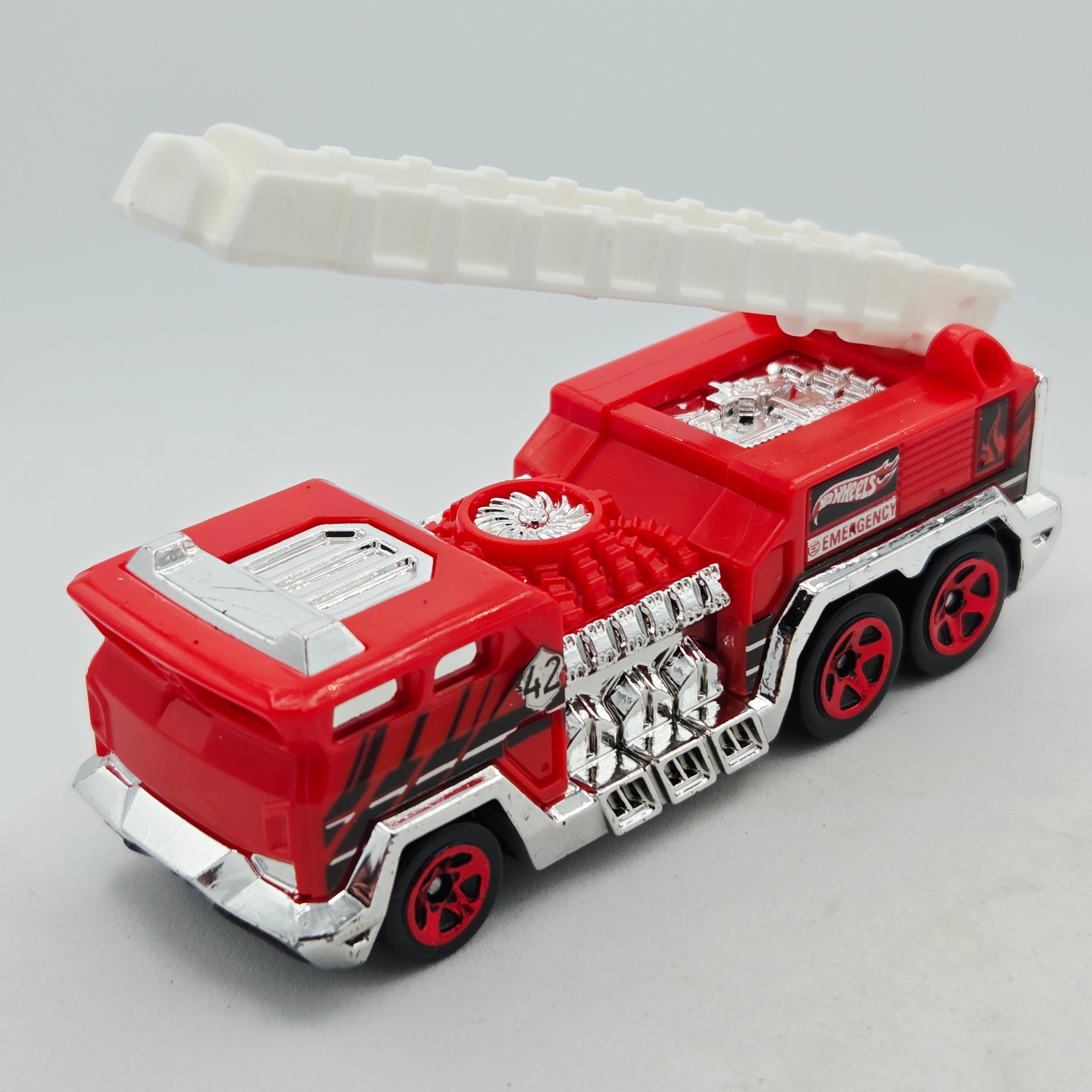 Hot Wheels 5 Alarm Fire Truck - Tandem Axel, Red (2014 HW Basic - City Works Rescue)