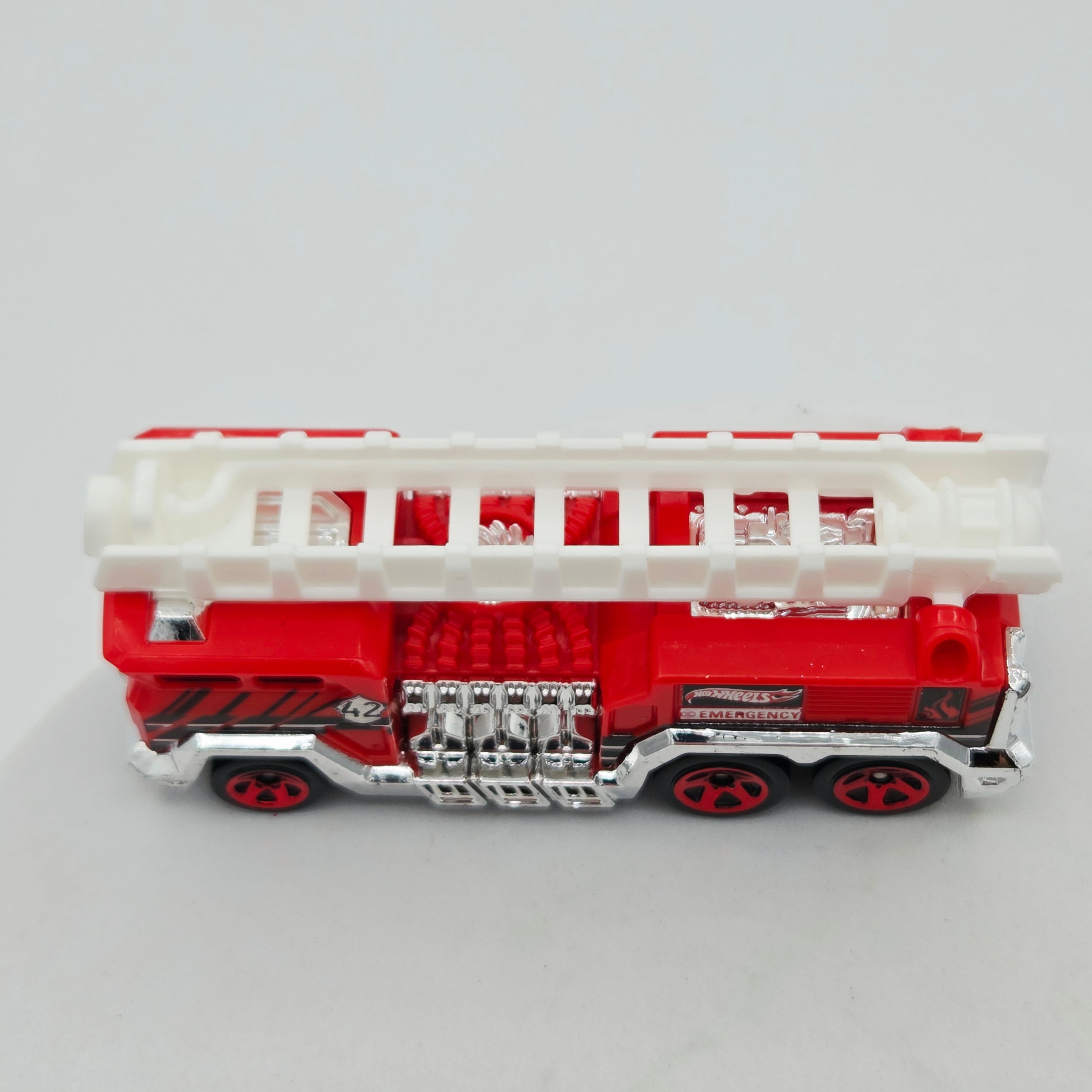 Hot Wheels 5 Alarm Fire Truck - Tandem Axel, Red (2014 HW Basic - City Works Rescue)