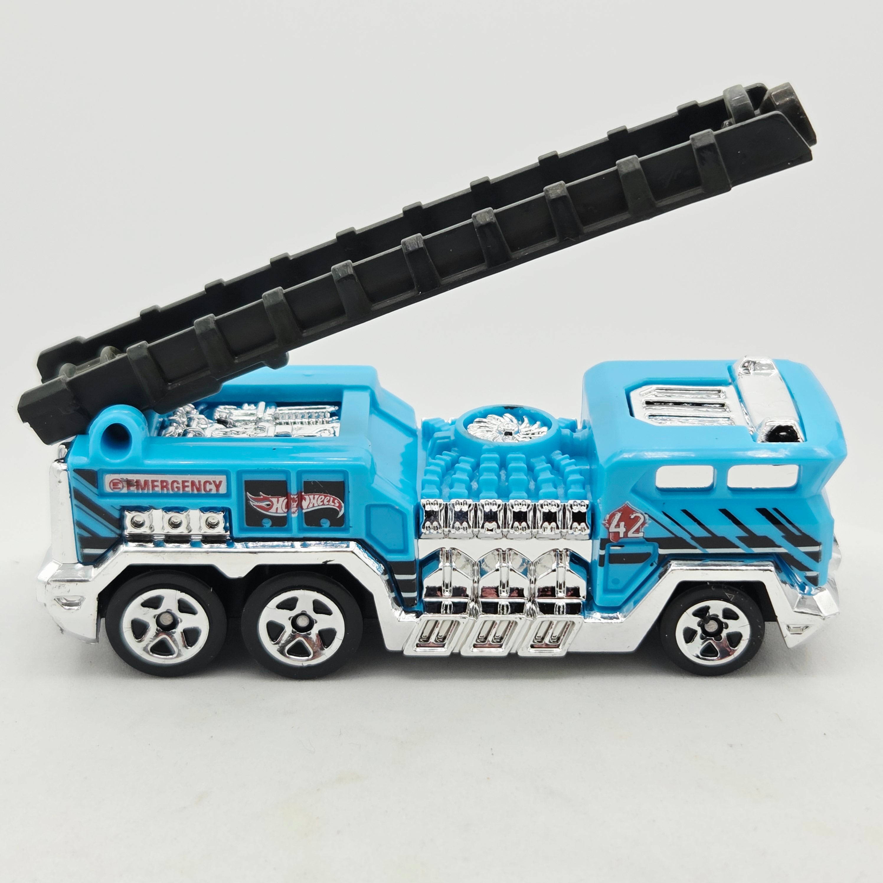 Hot Wheels 5 Alarm Fire Truck - Tandem Axel, Blue (2014 HW Basic - City Works Rescue)