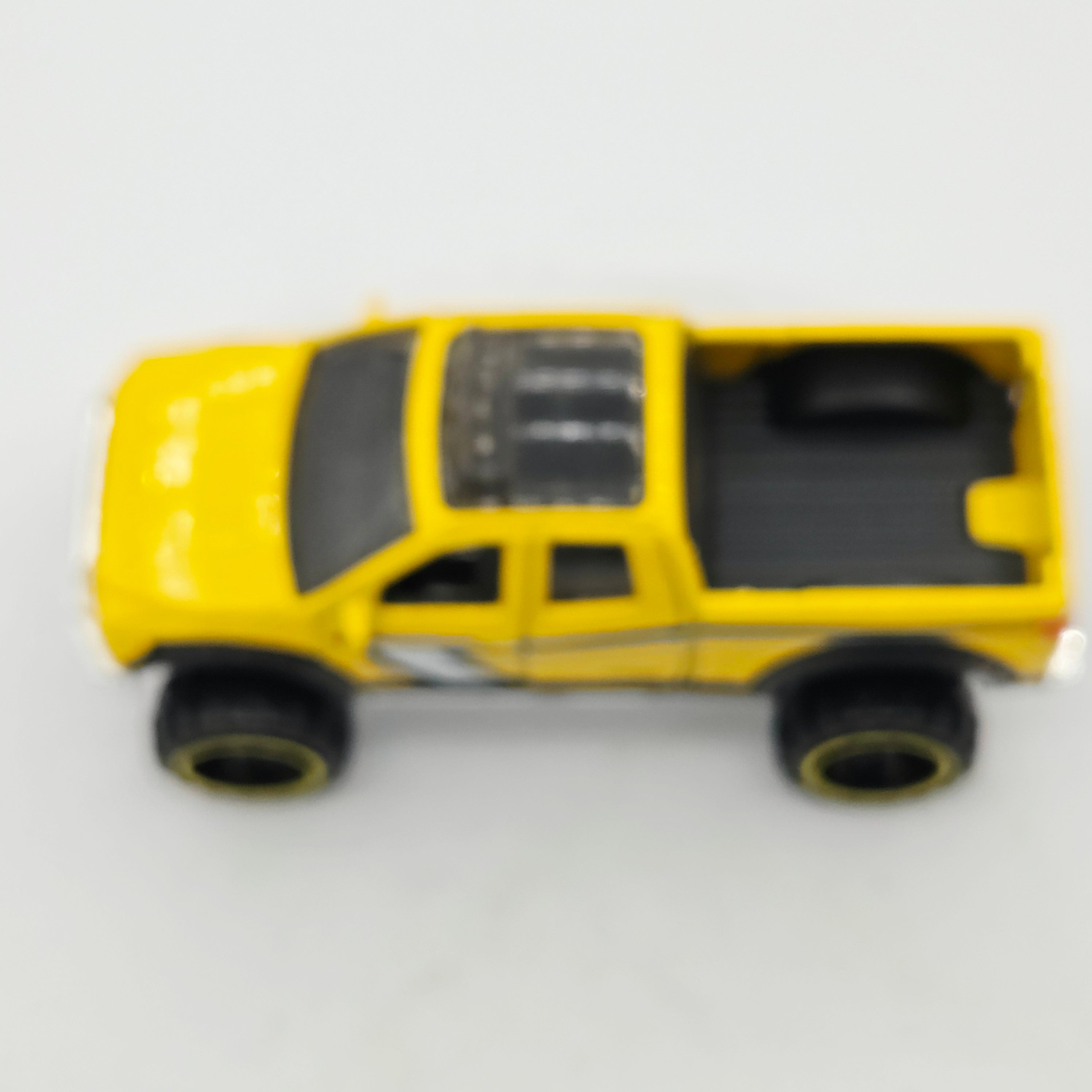 Hot Wheels '10 Toyota Tundra Pickup (2016 HW Hot Trucks 5 Pack - Multipack Exclusive)