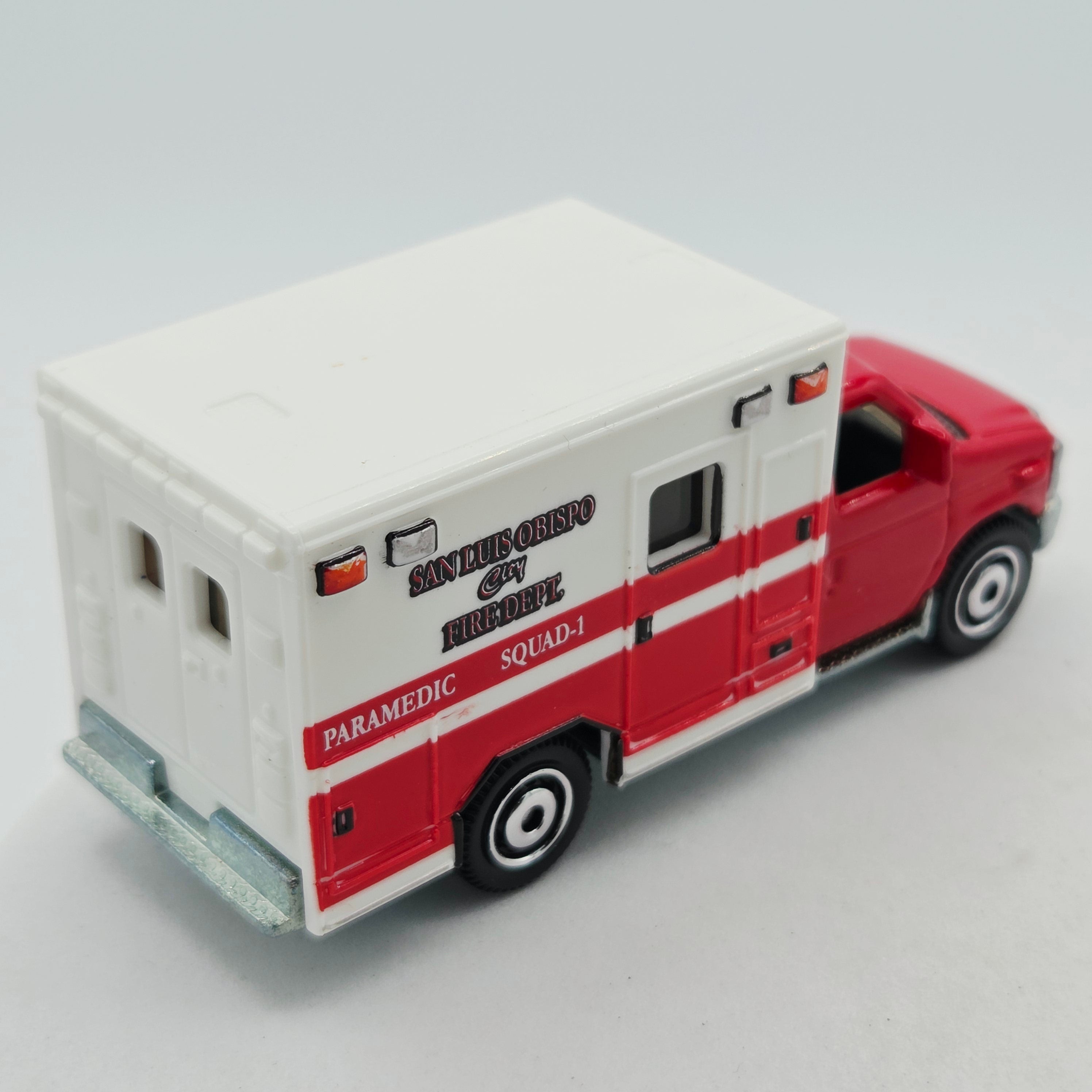 Matchbox '09 Ford F-350 Ambulance "San Luis Obispo" (2010 MBX Basic - Emergency Response)