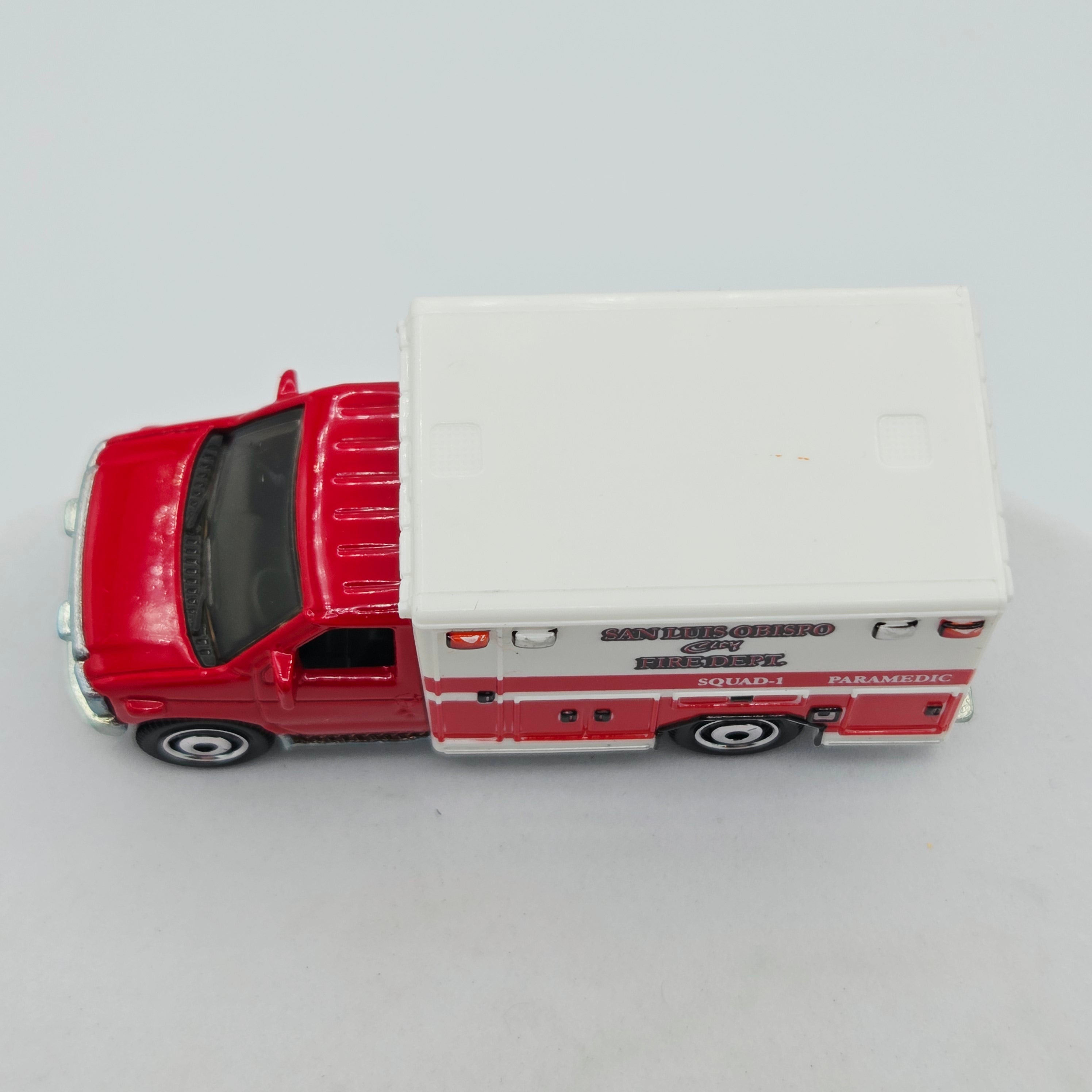 Matchbox '09 Ford F-350 Ambulance "San Luis Obispo" (2010 MBX Basic - Emergency Response)