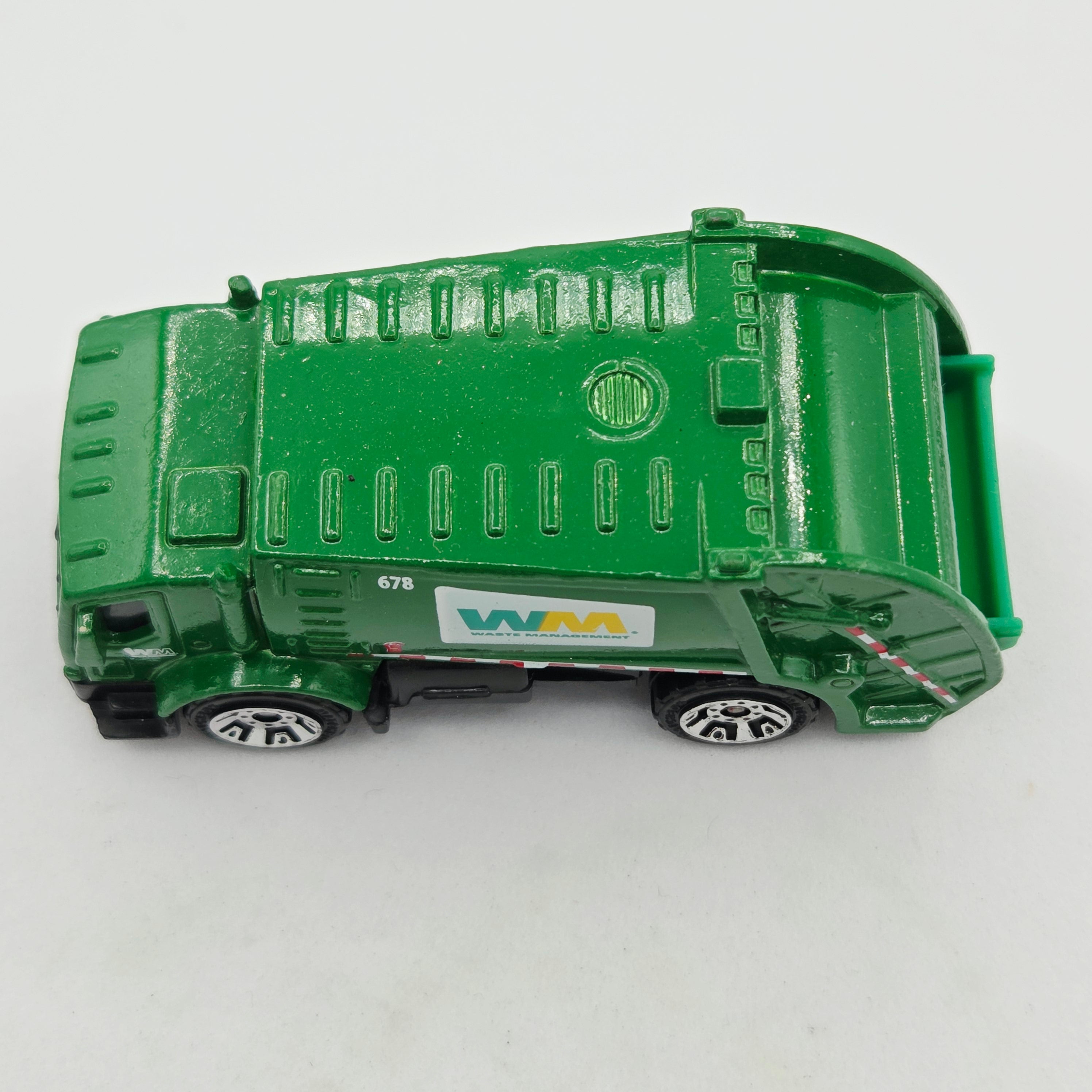 Matchbox MBX Trash Titan Garbage Truck "Waste Management" (2007 MBX Basic - Metal)