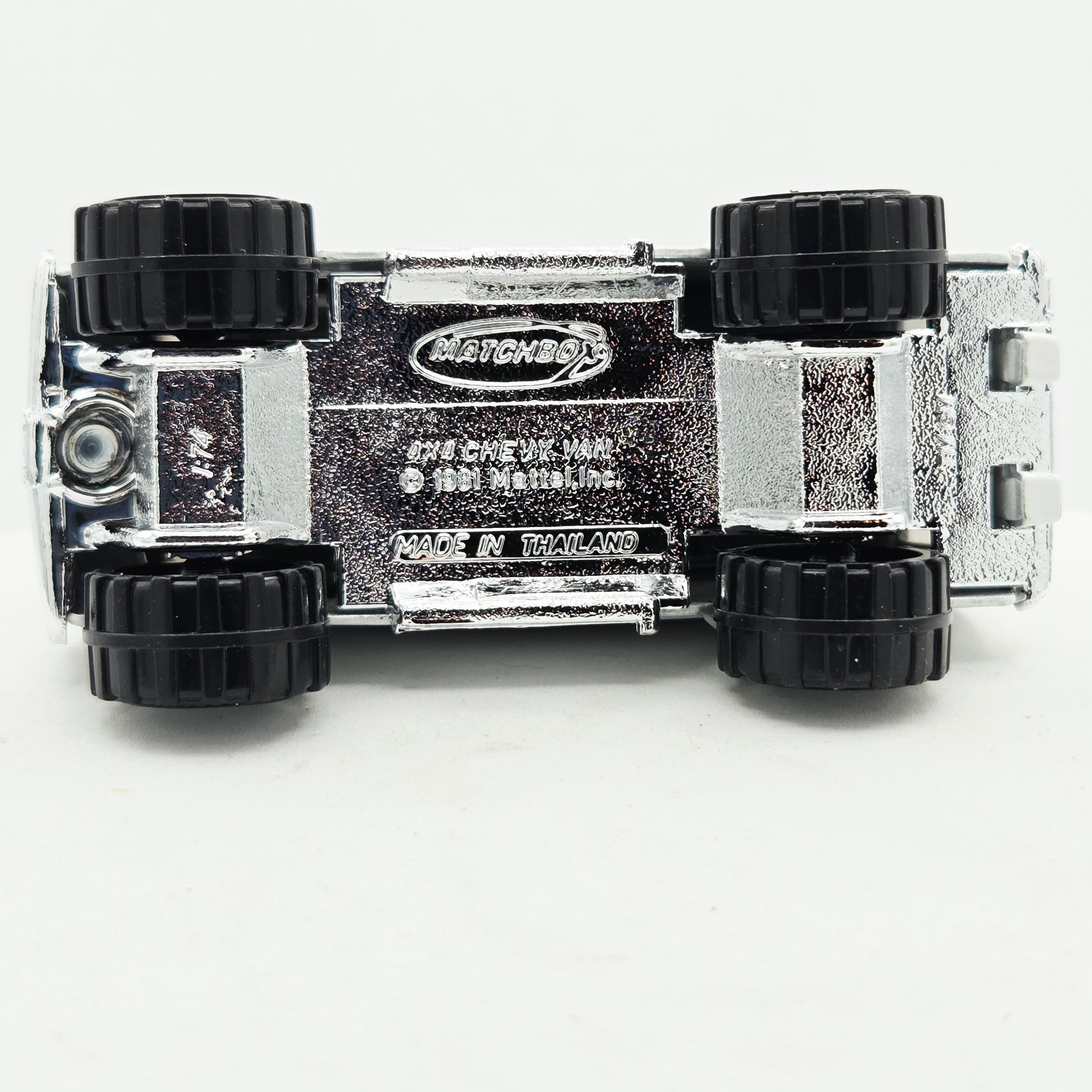 Matchbox 4x4 Chevy Van (2006 MBX Basic - Metal)