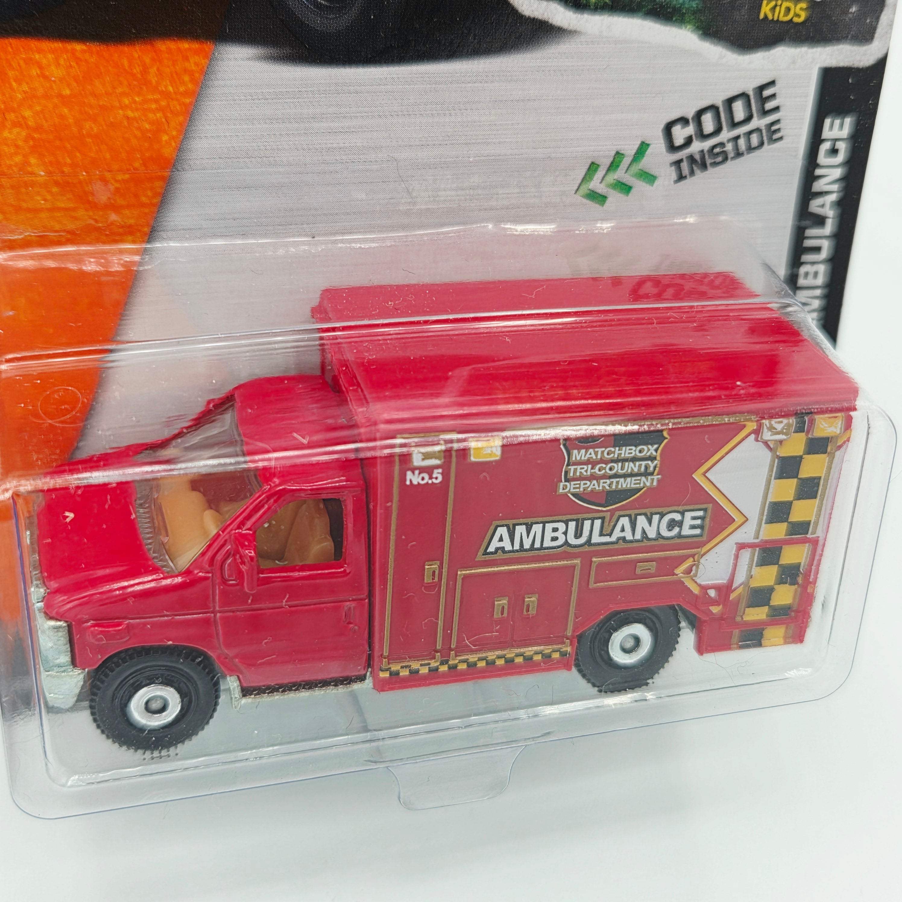 Matchbox '09 Ford F-350 Ambulance "Tri-County" (2014 MBX Basic - Heroic Rescue)