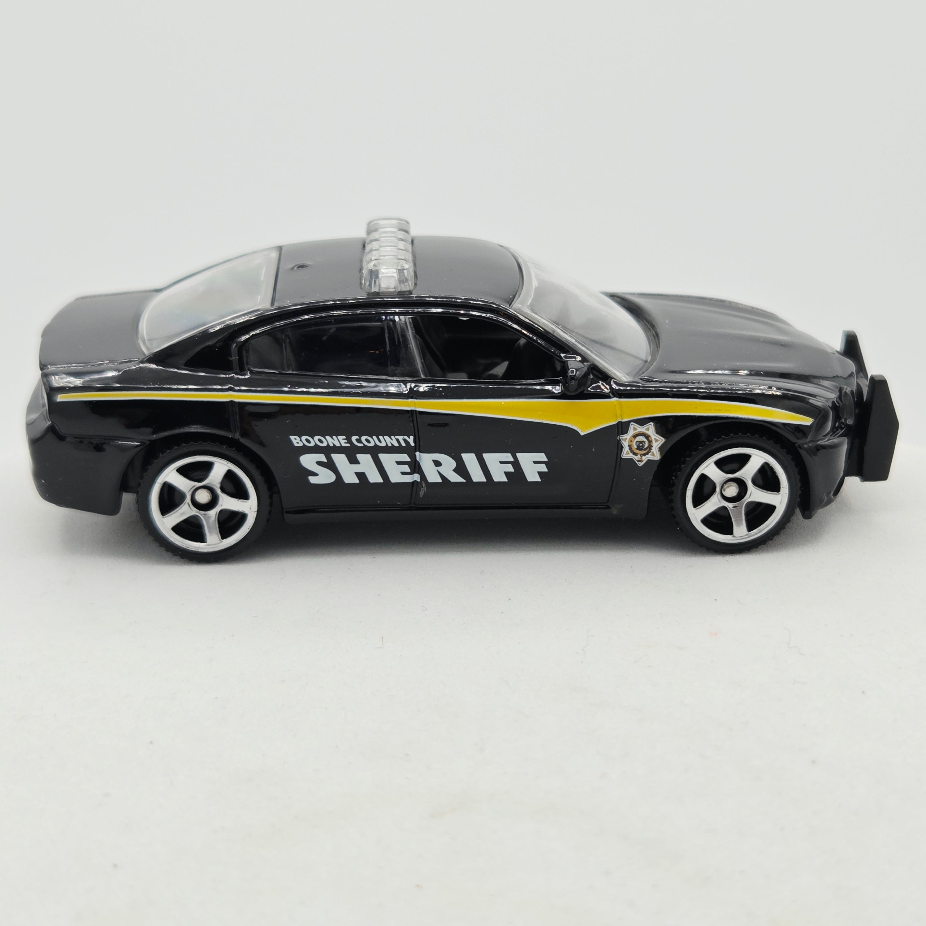 Matchbox Dodge Charger Pursuit "Sheriff" (2014 MBX Basic - Heroic Rescue)